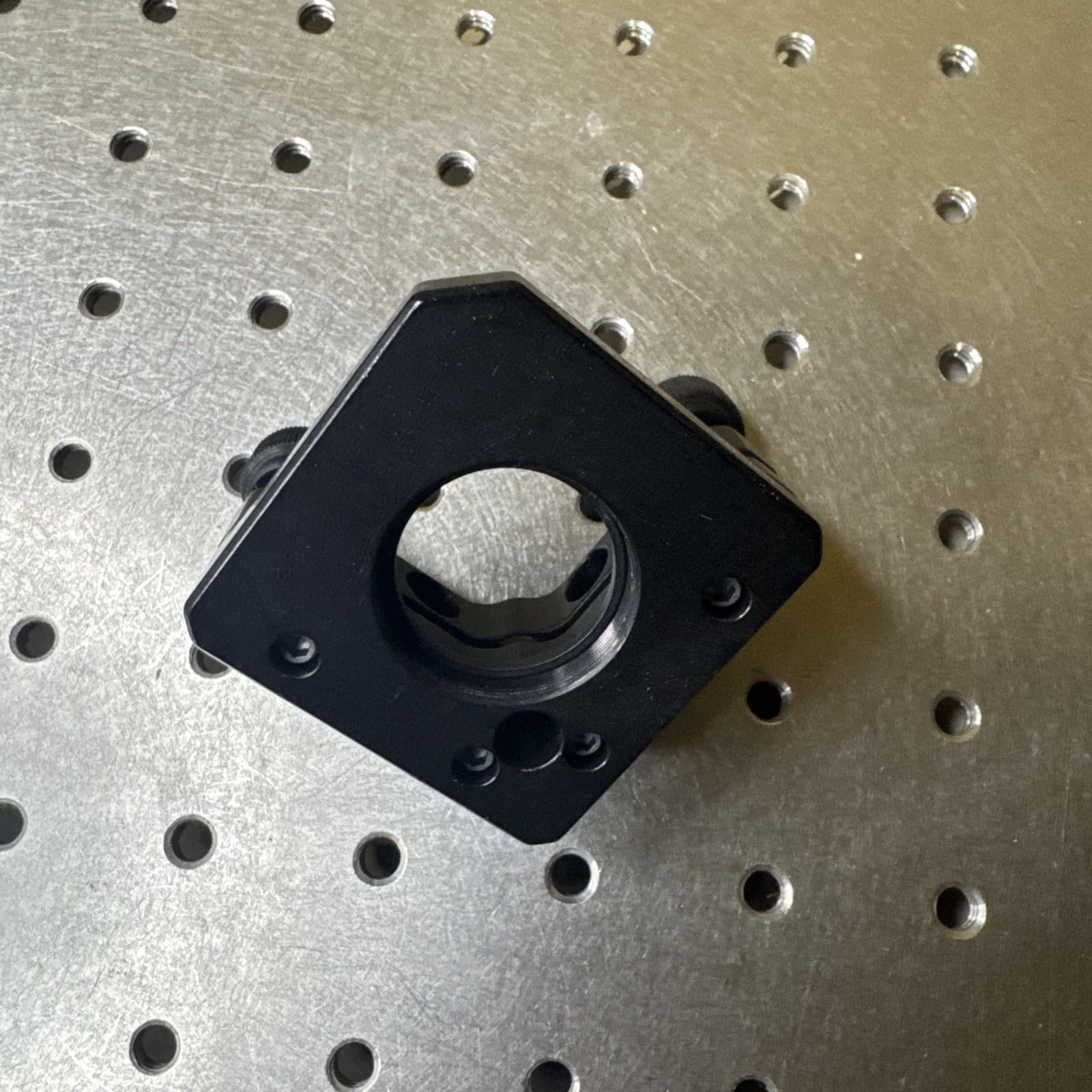 Thorlabs KM100T - SM1-Threaded Kinematic Mount for Thin Ø1" Optics 2