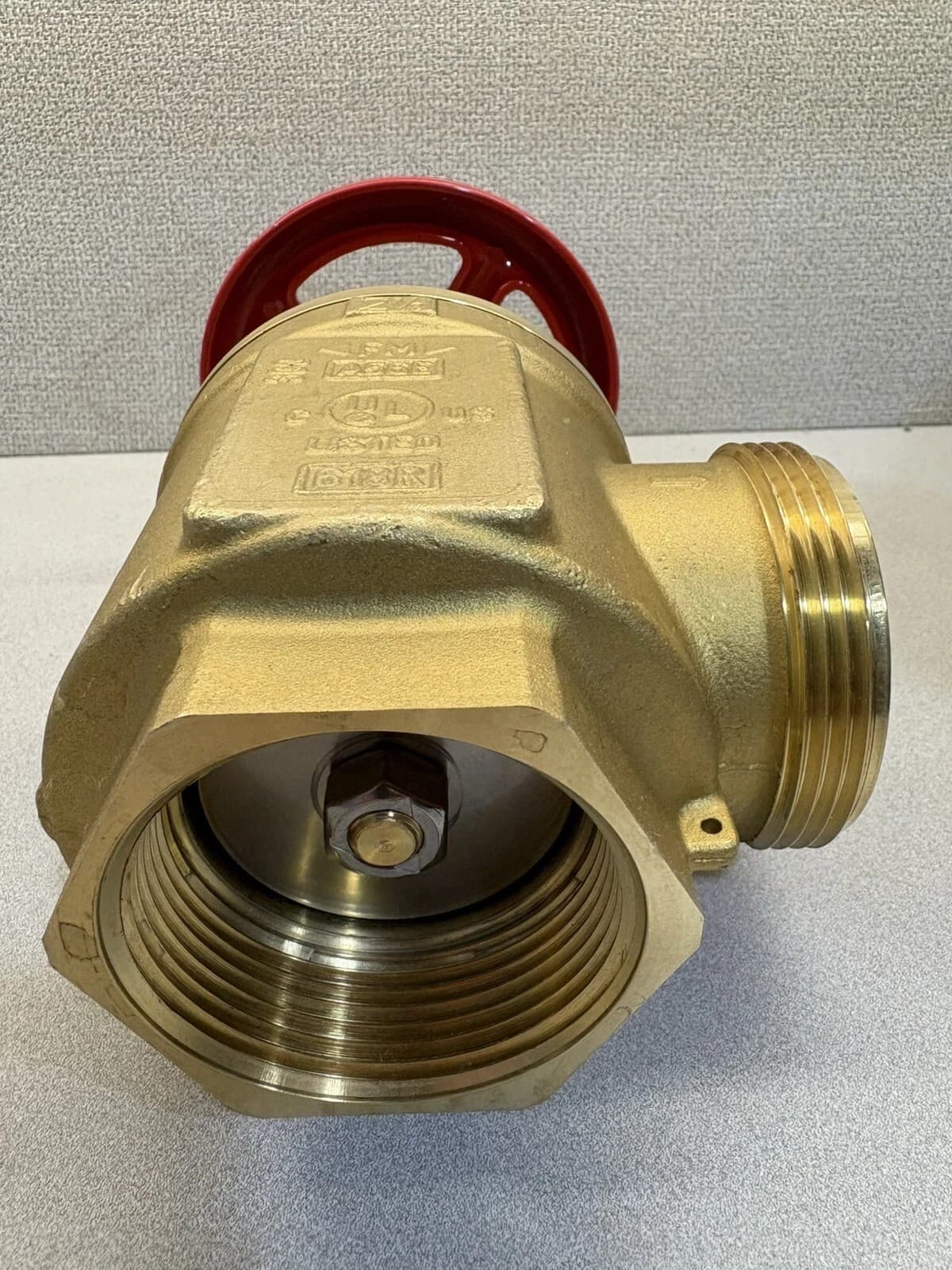 2-1/2 in. GIACOMINI Fire Angle hose valve. Female x Male A56E 3