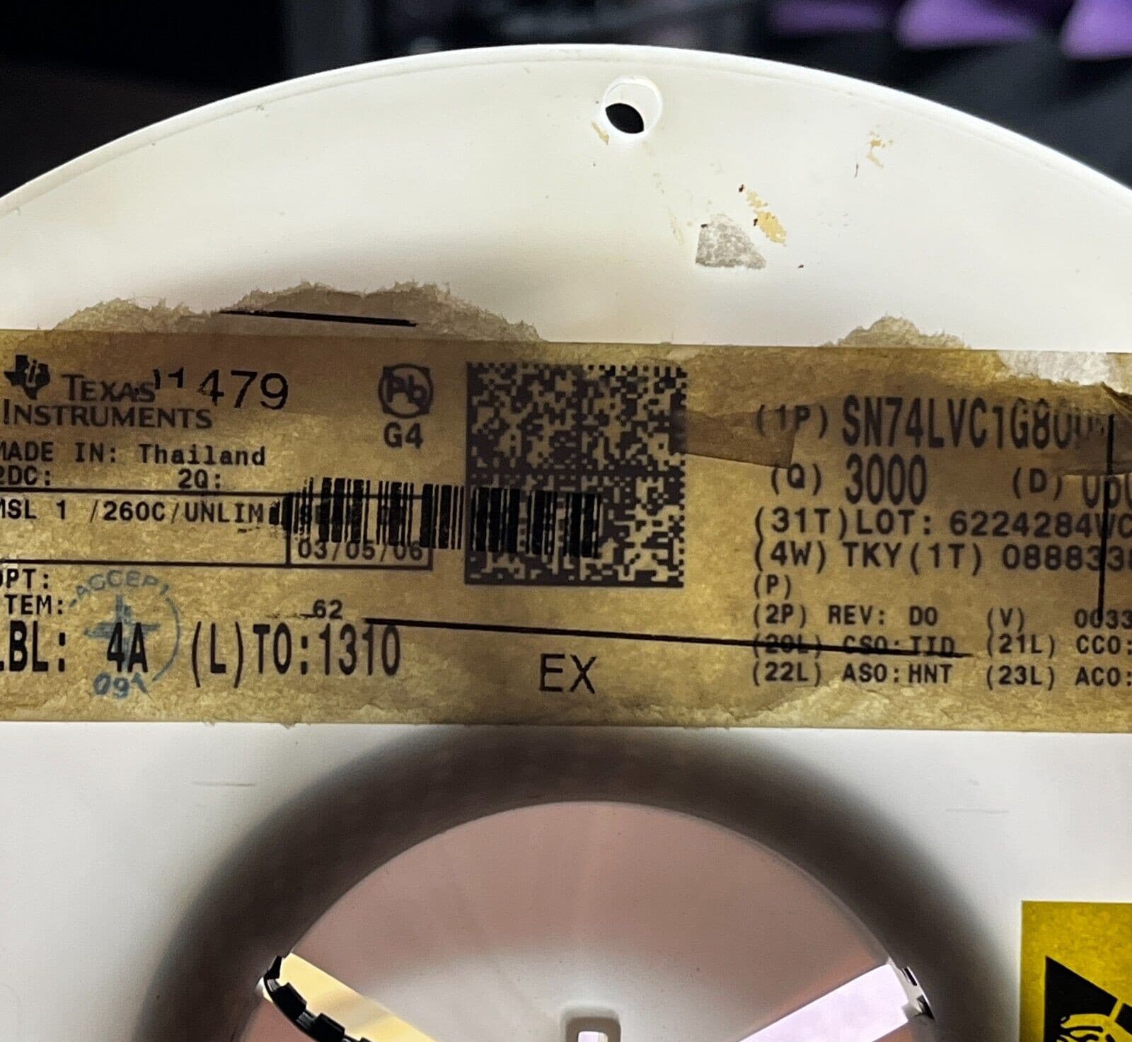 (40 PCS) SN74LVC1G80DCKR Flip Flop, Inverted, D-Type 1 Bit Positive Edge, SC70-5 3