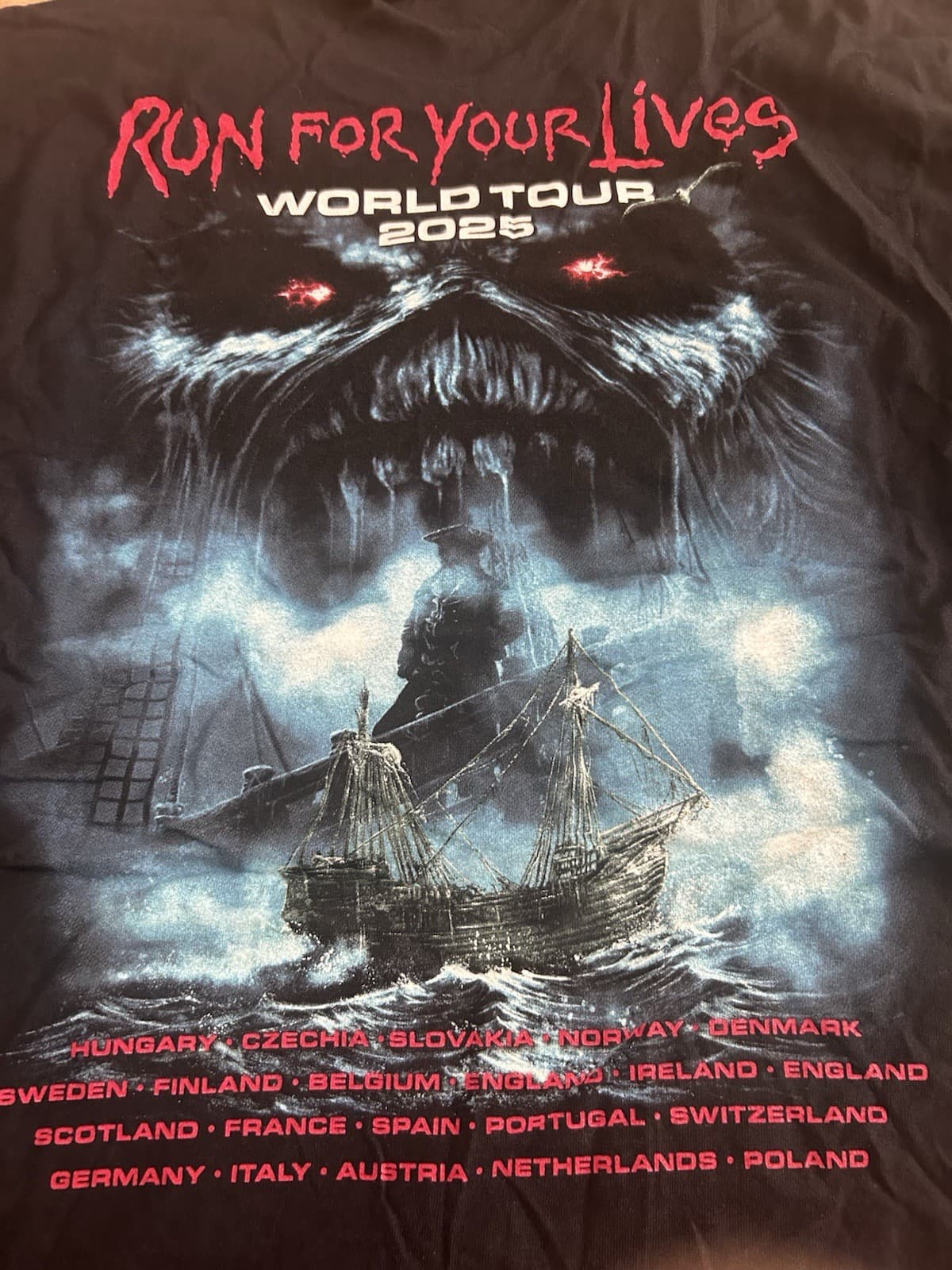 IRON MAIDEN POWERSLAVE RIME T SHIRT BRAND NEW S 2025 RUN FOR YOUR LIVES IN HAND 5