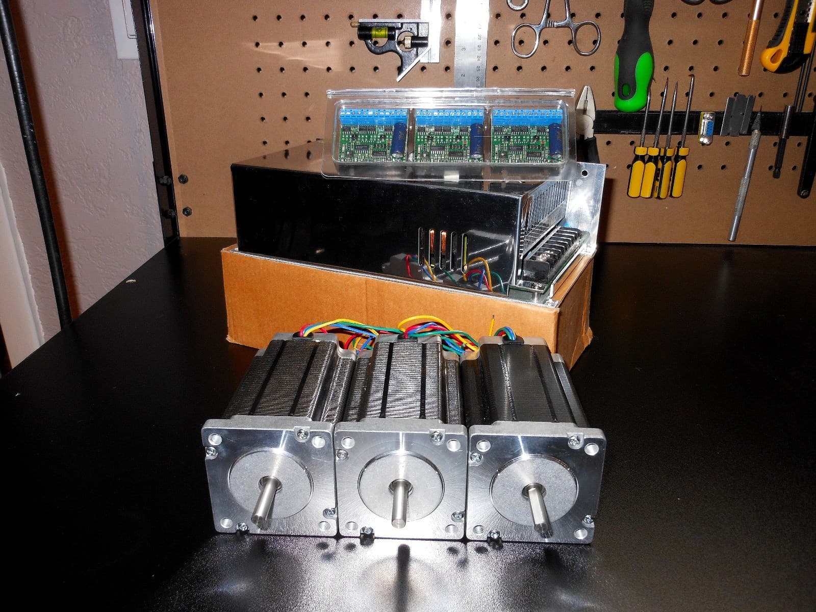 Gecko G251X 3 Drivers & 48v 12.5a Power Supply & 3 600oz in Dual Shaft Steppers