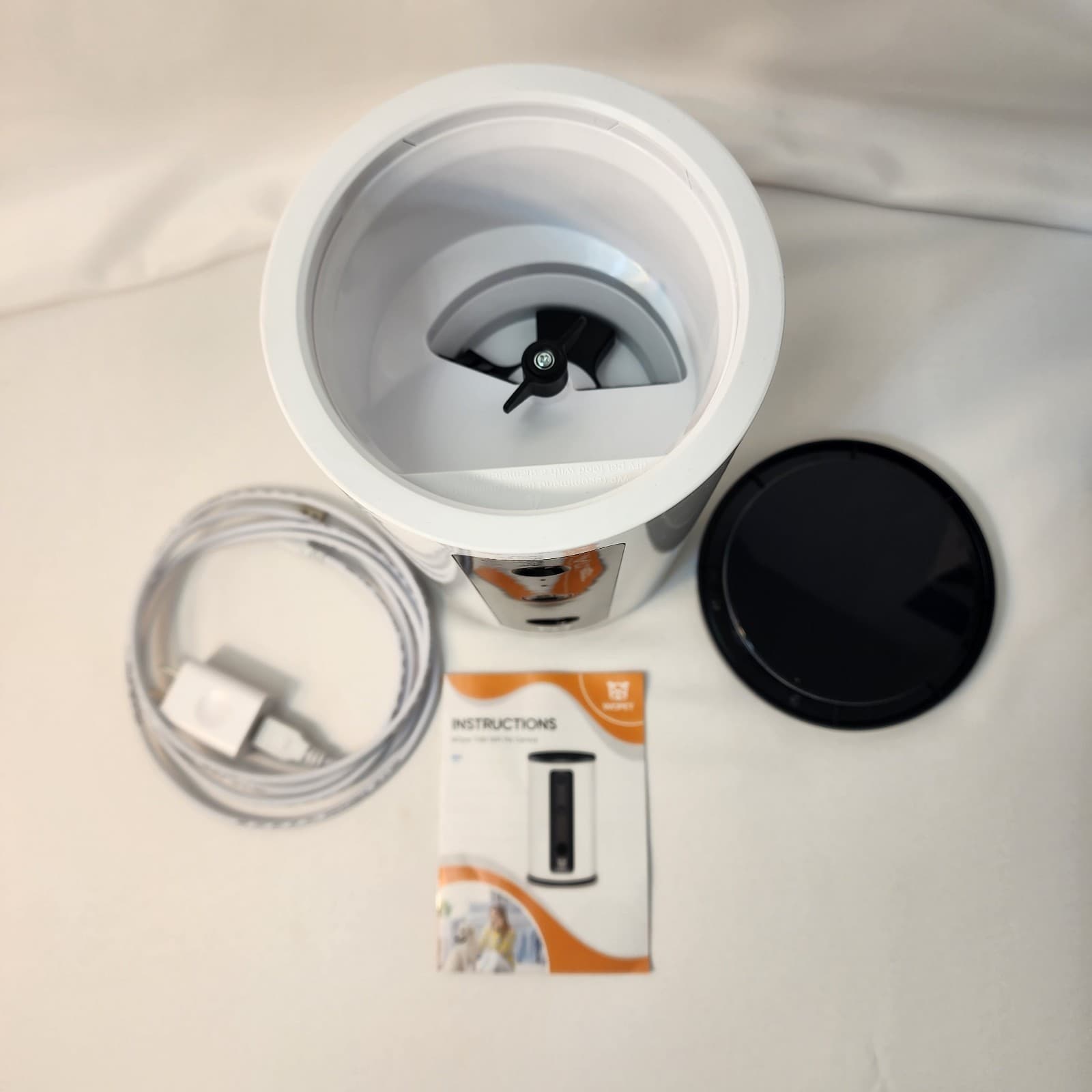 WOPET Intelligent Dog Camera With Treat Dispenser - Open Box 5