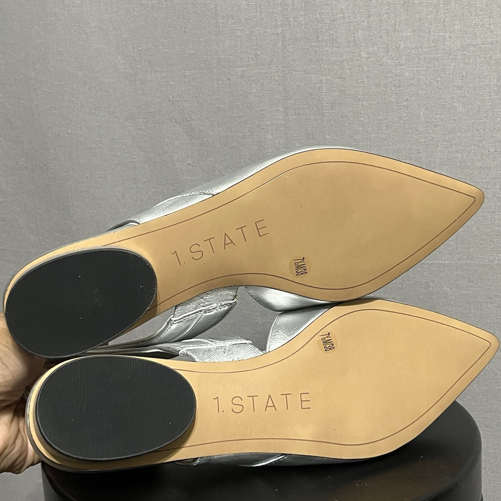 1 State Silver Metallic Pointy Sling Back Shoes Womens Sz 7.5 5