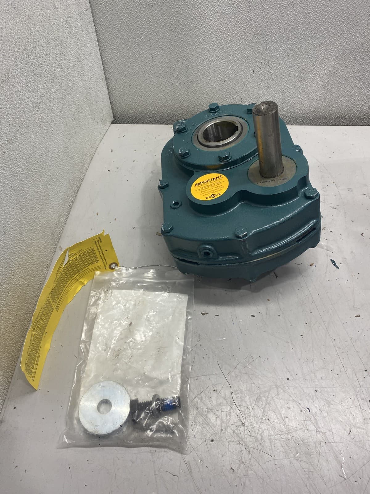 SCXT209A Shaft Mount Speed Reducer - 9:1 Ratio 2