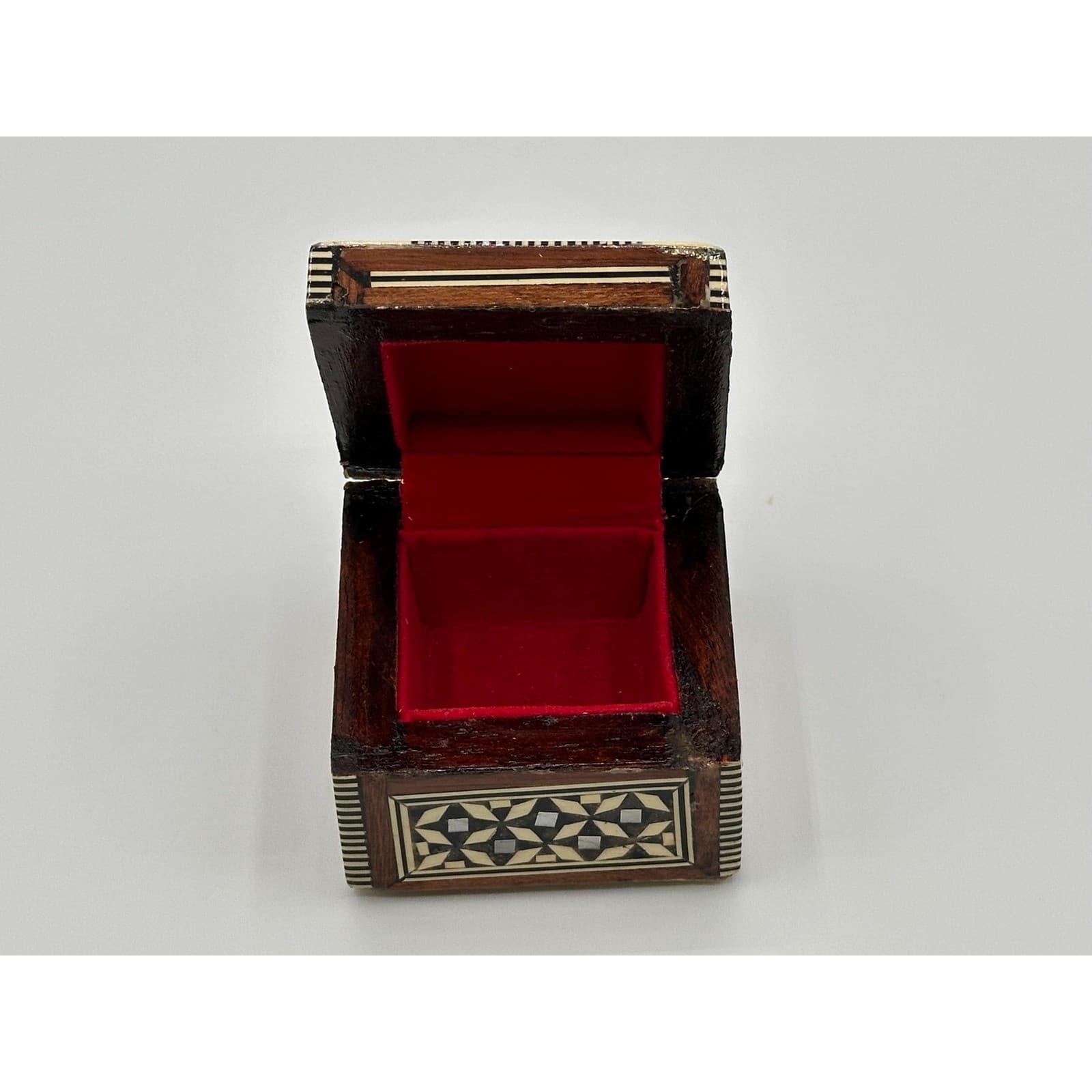Geometric Marquetry Jewelry Box – Handcrafted Wooden Inlay Trinket Keepsake 3