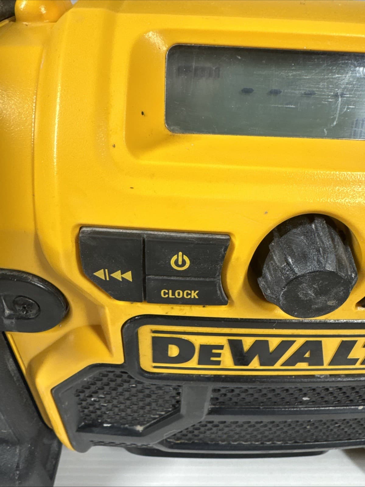 DeWalt DCR018 Compact Worksite Radio 20V, 12V, & 18V Multi-Port / Aux & USB 2