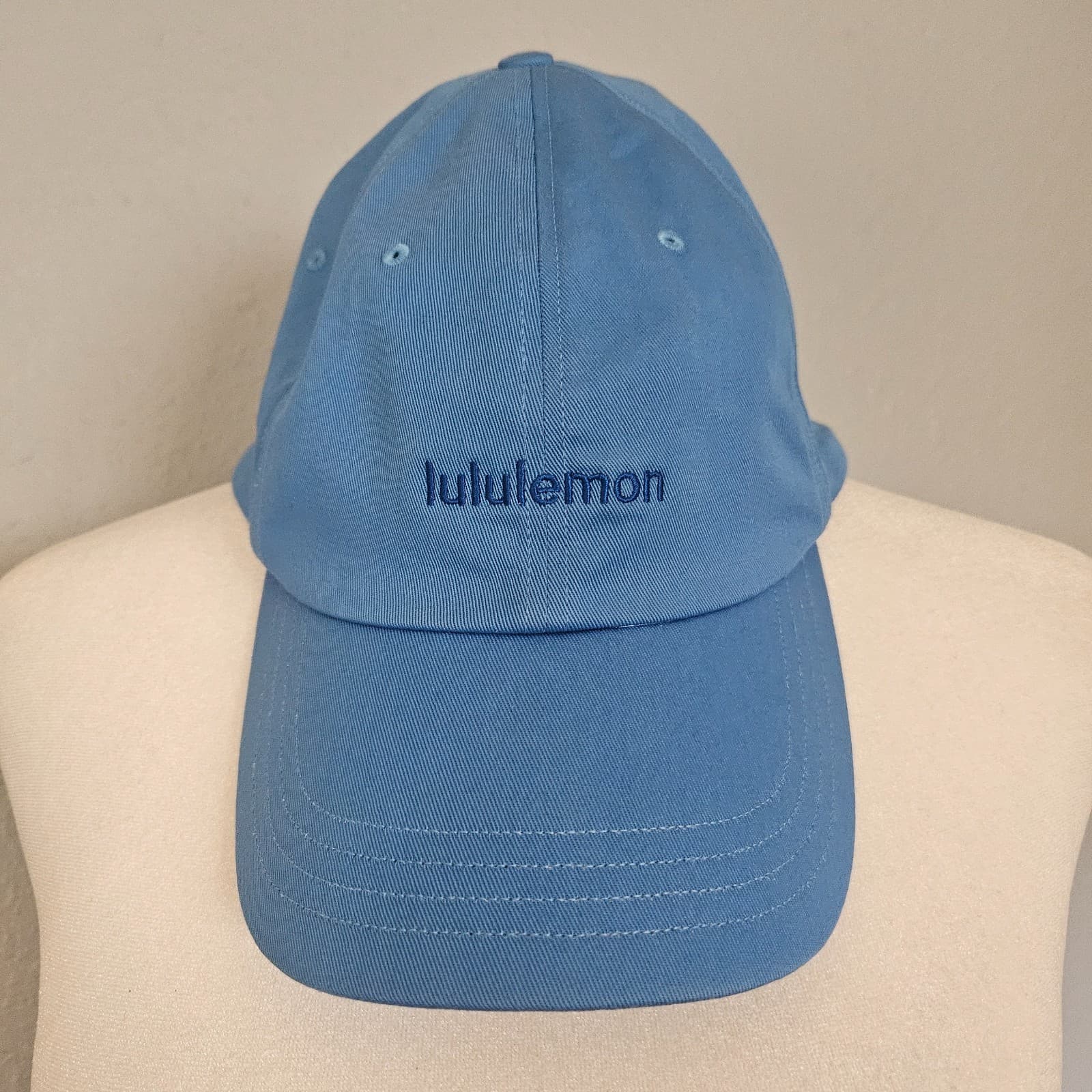 Lululemon Classic Ball Cap Unisex Wordmark Blue L/XL Embroidered Adjustable Run 5
