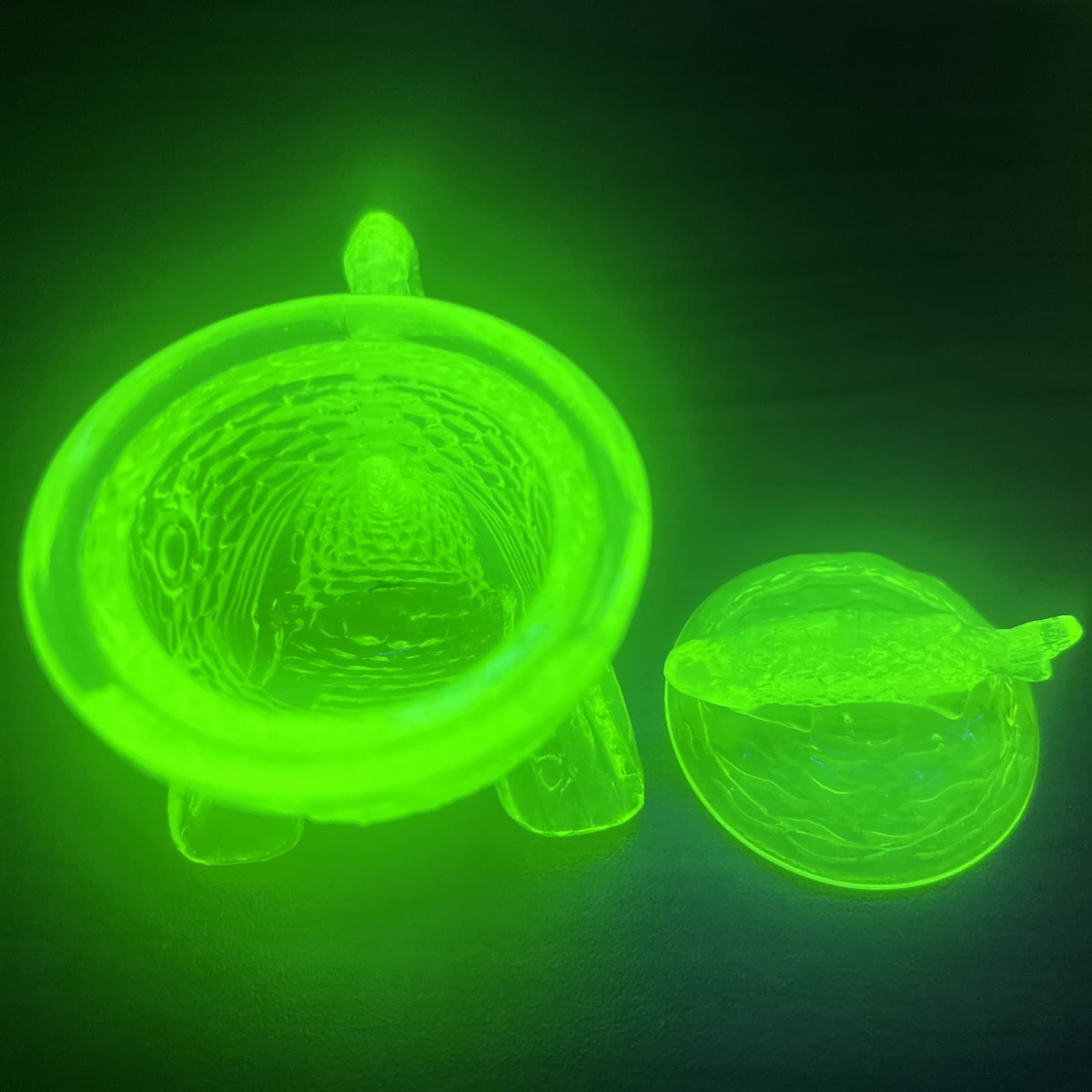 Summit Glass Pisello Dolphin Fish Whale Salt Cellar w/ Lid 3.5in Yellow Vaseline 3