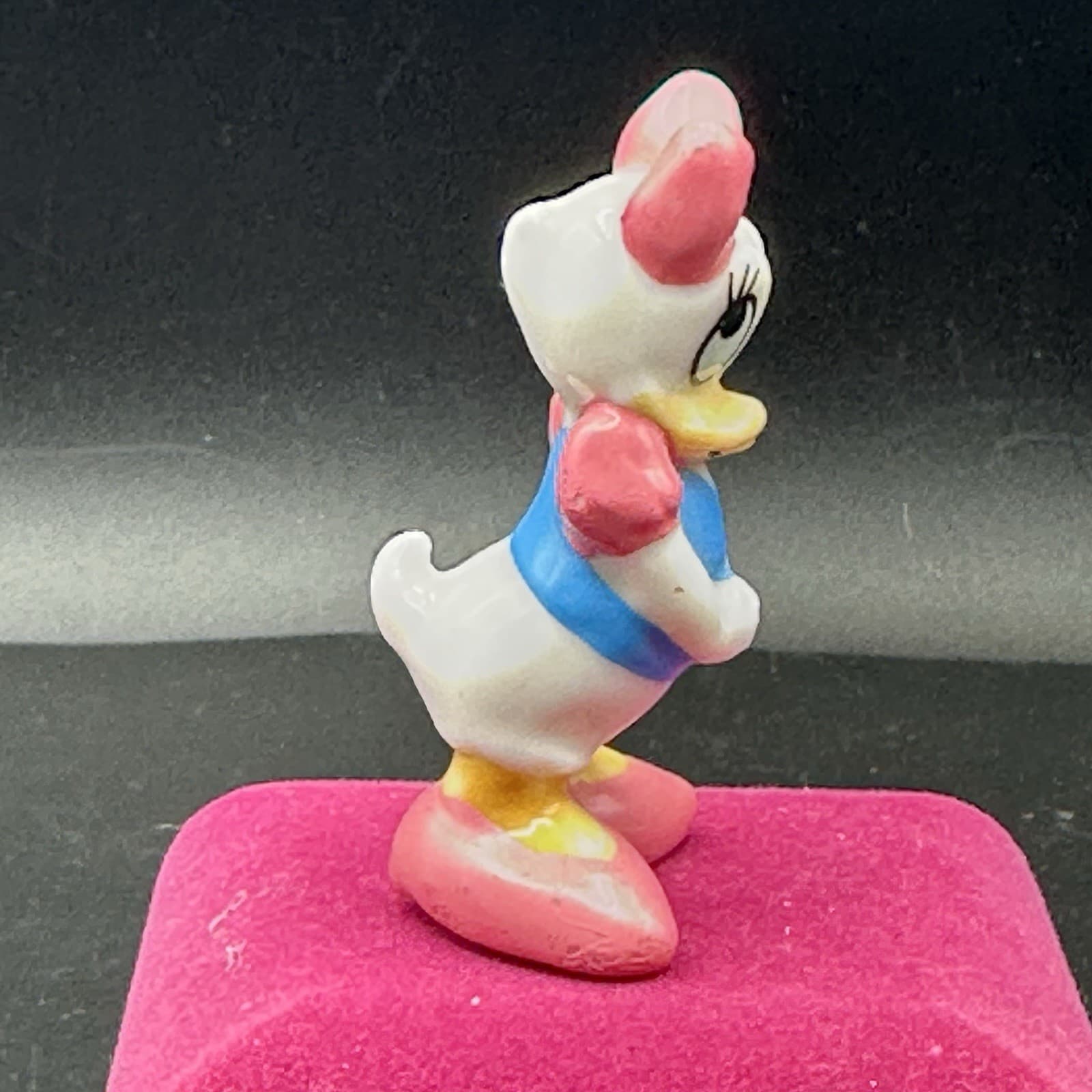 Vtg Disney Daisy Duck Mini Figurine Bone China Taiwan 2” Ceramic Collectible 2