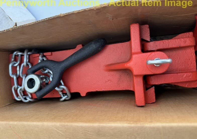 Rigid 40235 464 Flange Pipe Welding Chain Vise With 1/2 -12 Pipe Capacity