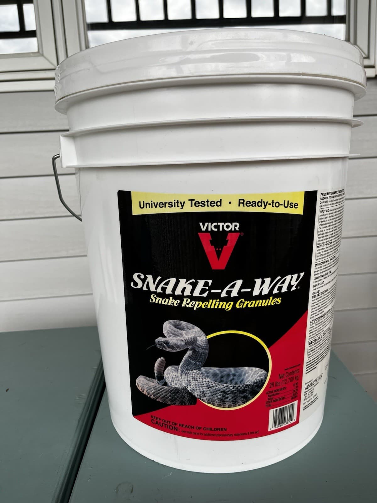 Victor Snake-A-Way Snake Repelling Granules 28lb Bucket Brand New
