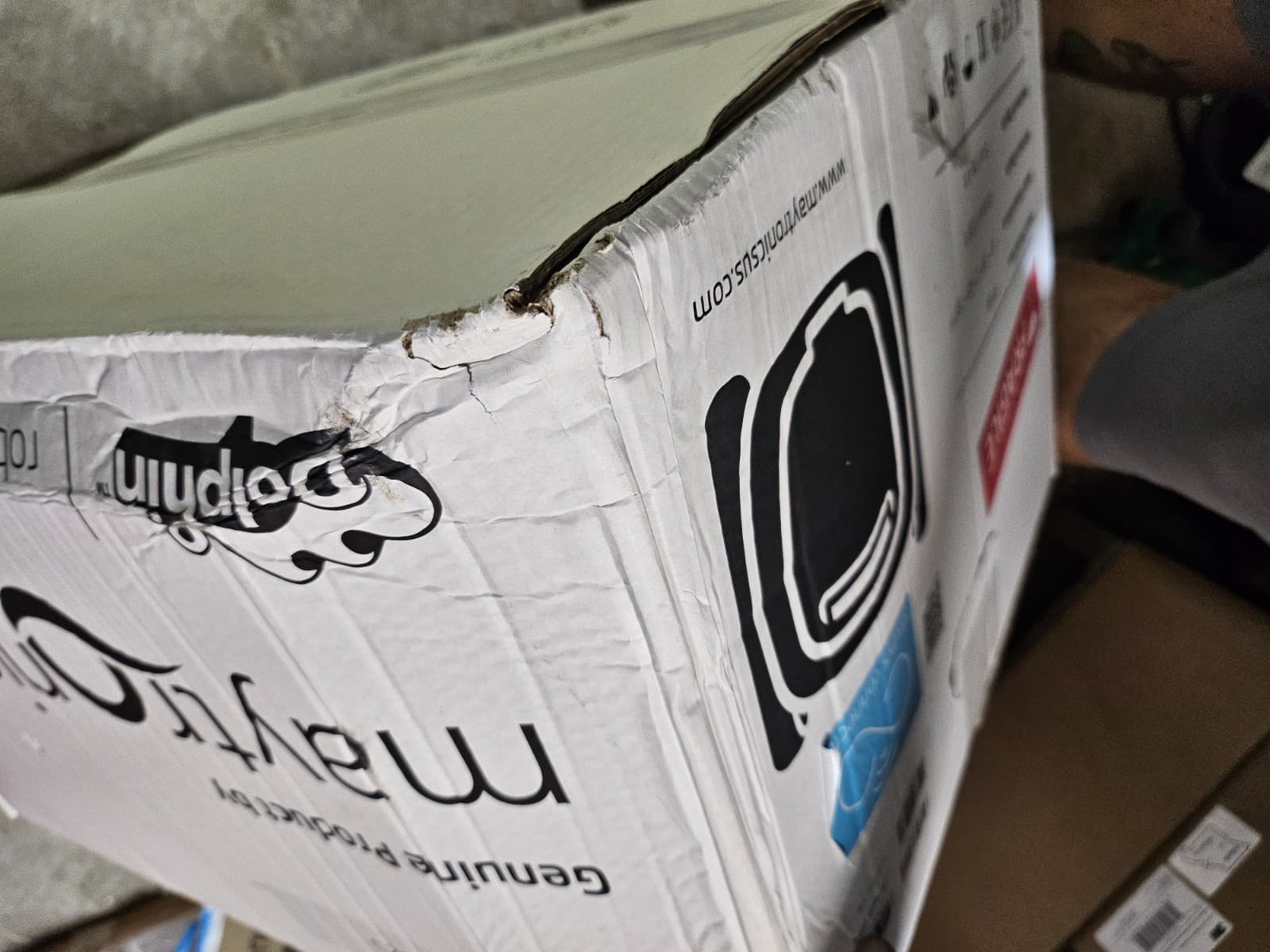 Dolphin Explorer E25 Wi-Fi Robotic Pool Vacuum Cleaner Pools up to 50 FT See Pic 6