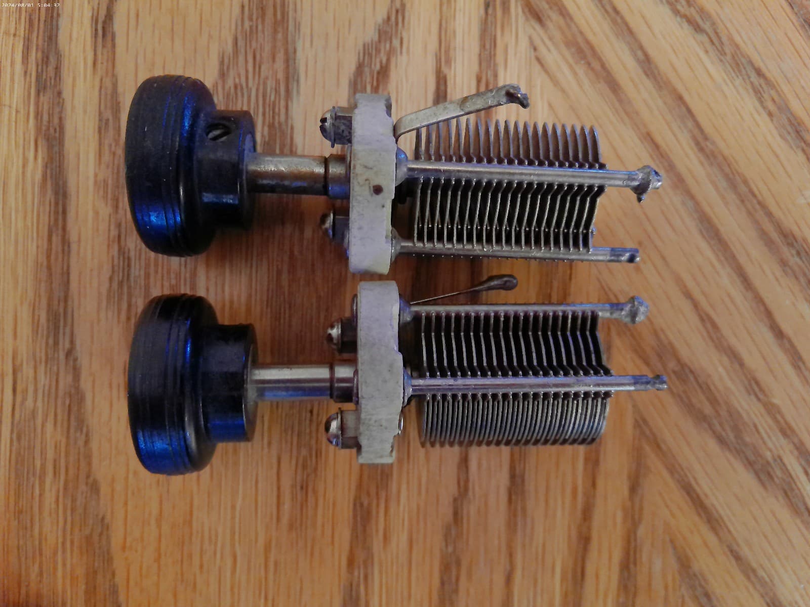 Pair of Used Variable Capacitors Tested Good 150pf 2