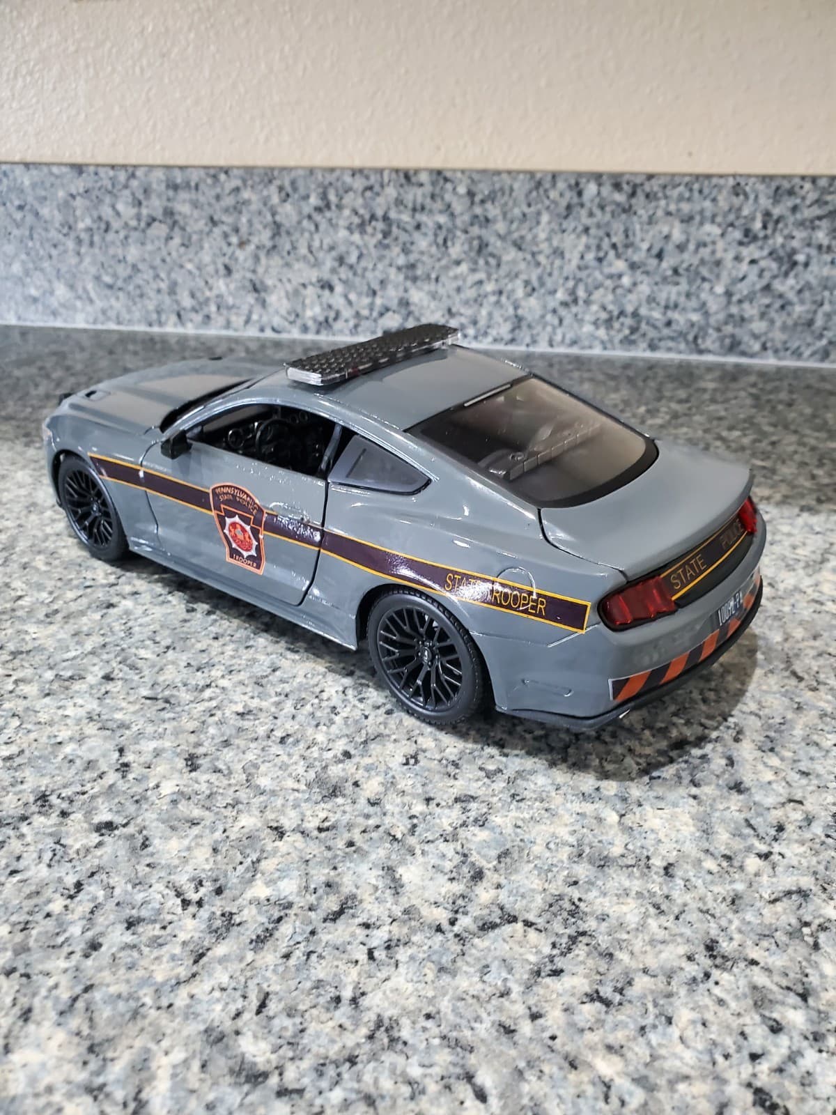 Pennsylvania State Trooper -   Ford Mustang w/ All Flashing Lights 2