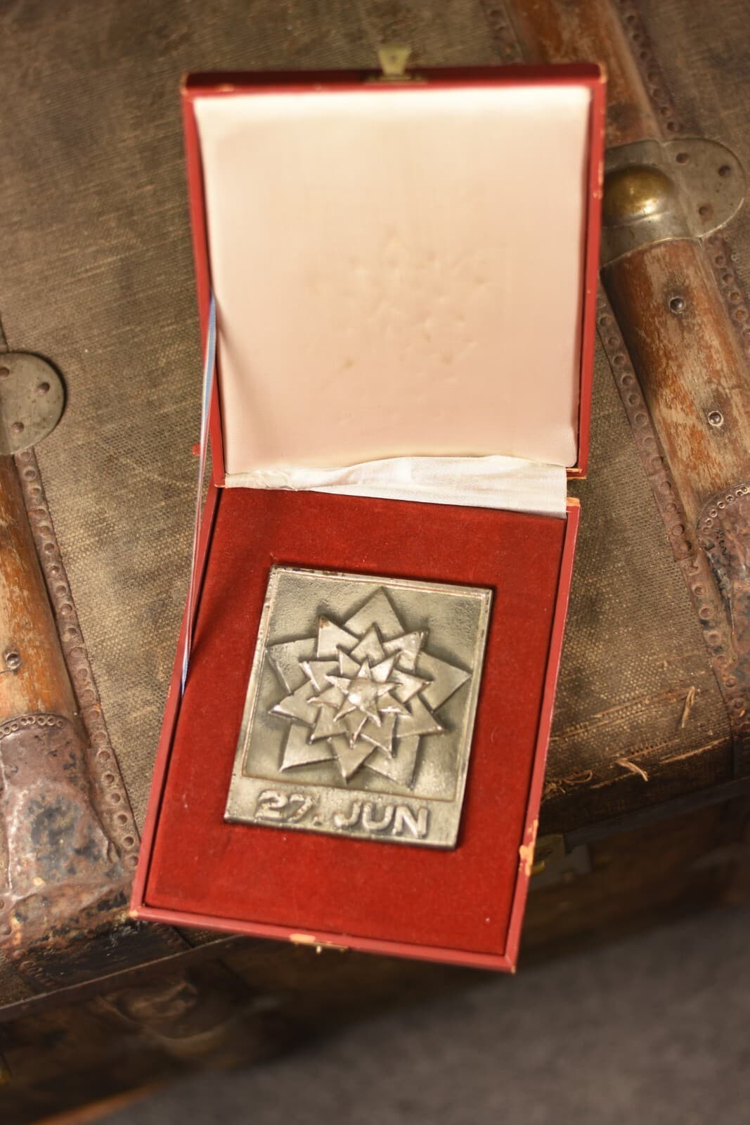 Yugoslavia Rare plaque 27 jun medal Jugoslavia 2