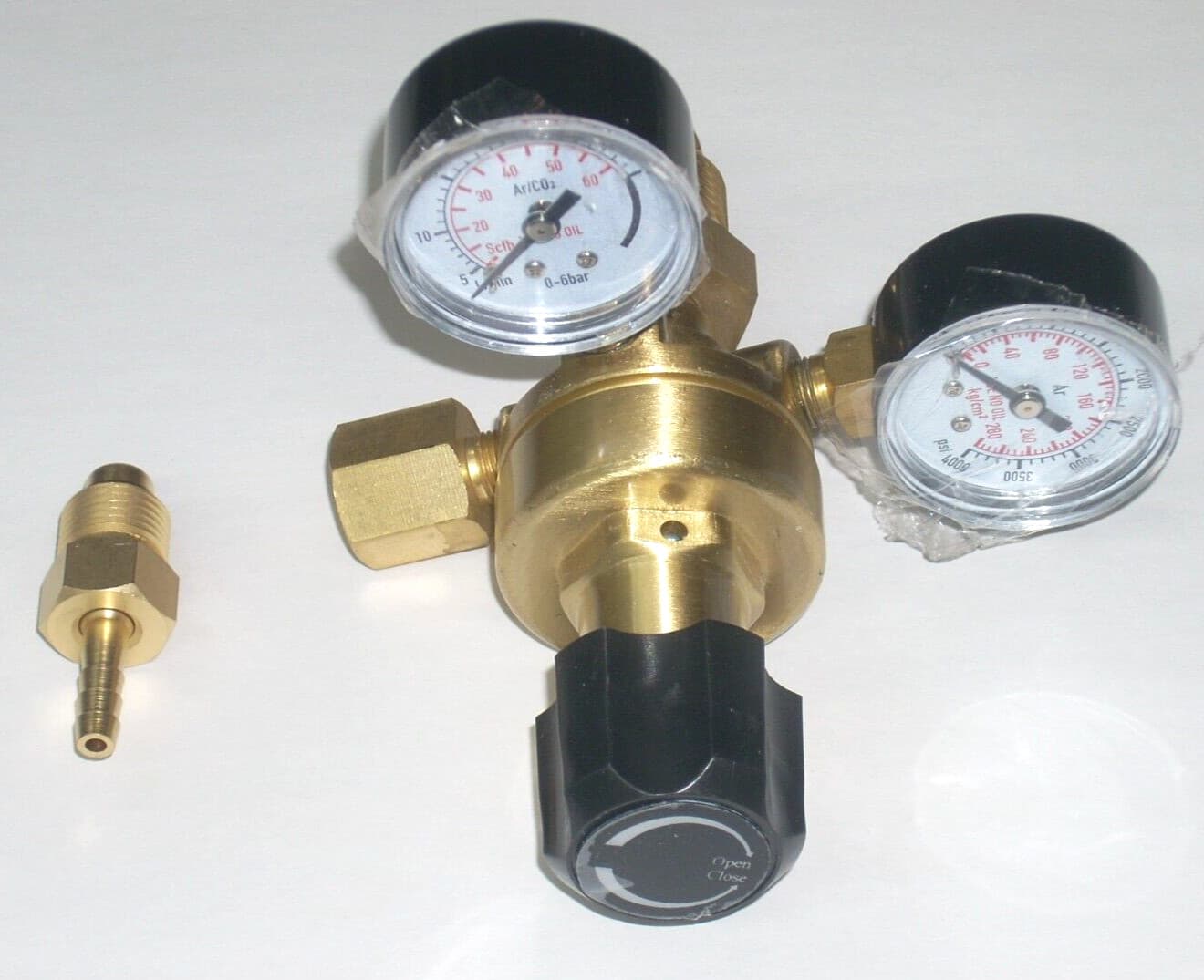 Argon or Argon/CO2 Mix Welding Gas Regulator for Mig Tig Welding CGA 580 Inlet