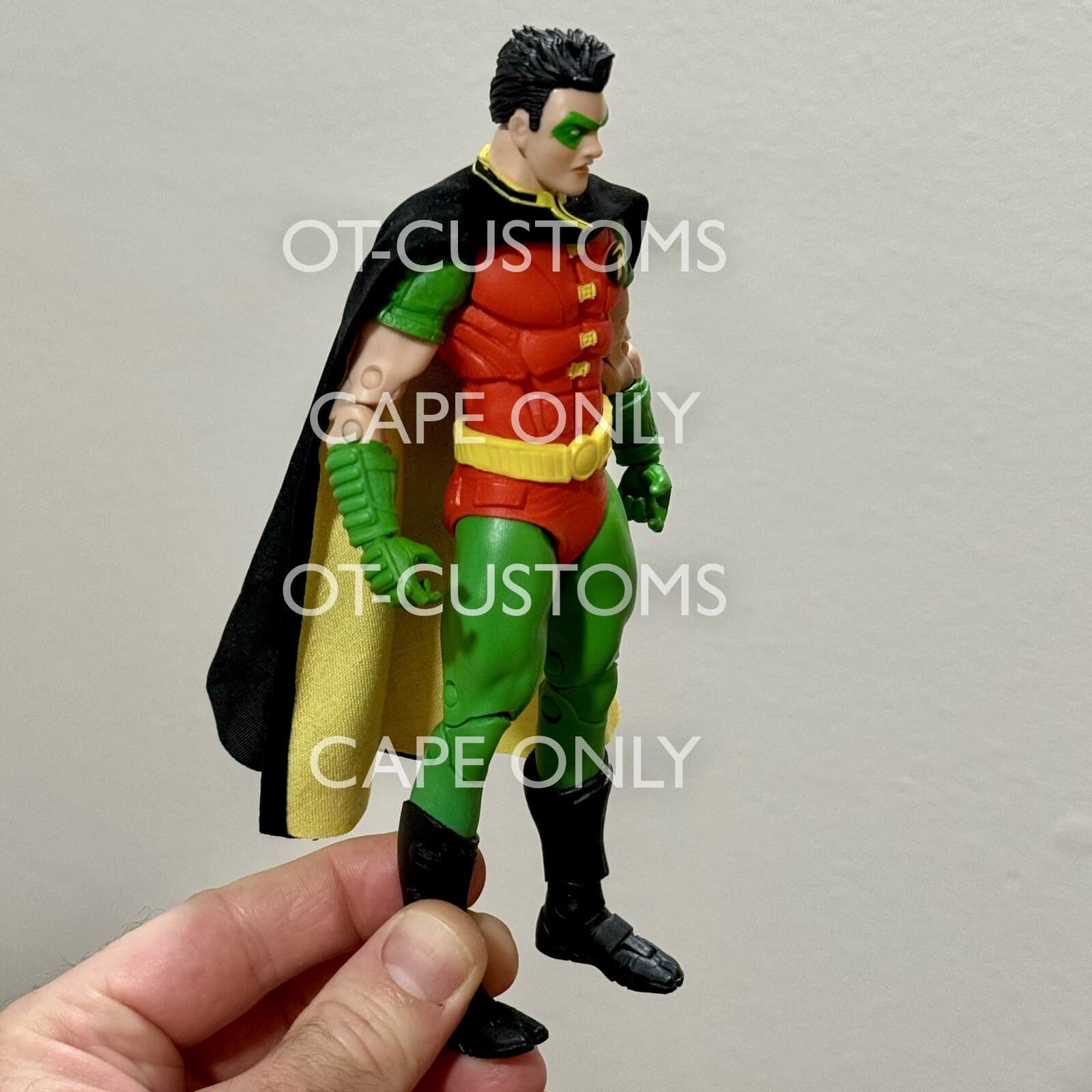 Wired Cape - Robin McFarlane Toys DC Multiverse Rebirth 4