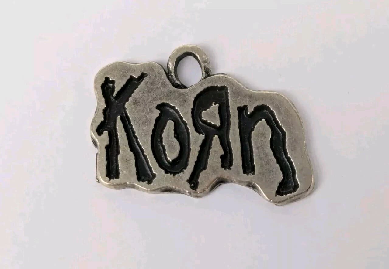 Vtg 1990’s KORN Charm Pendant Pewter Metal Rock Band NuMetal Necklace Bracelet