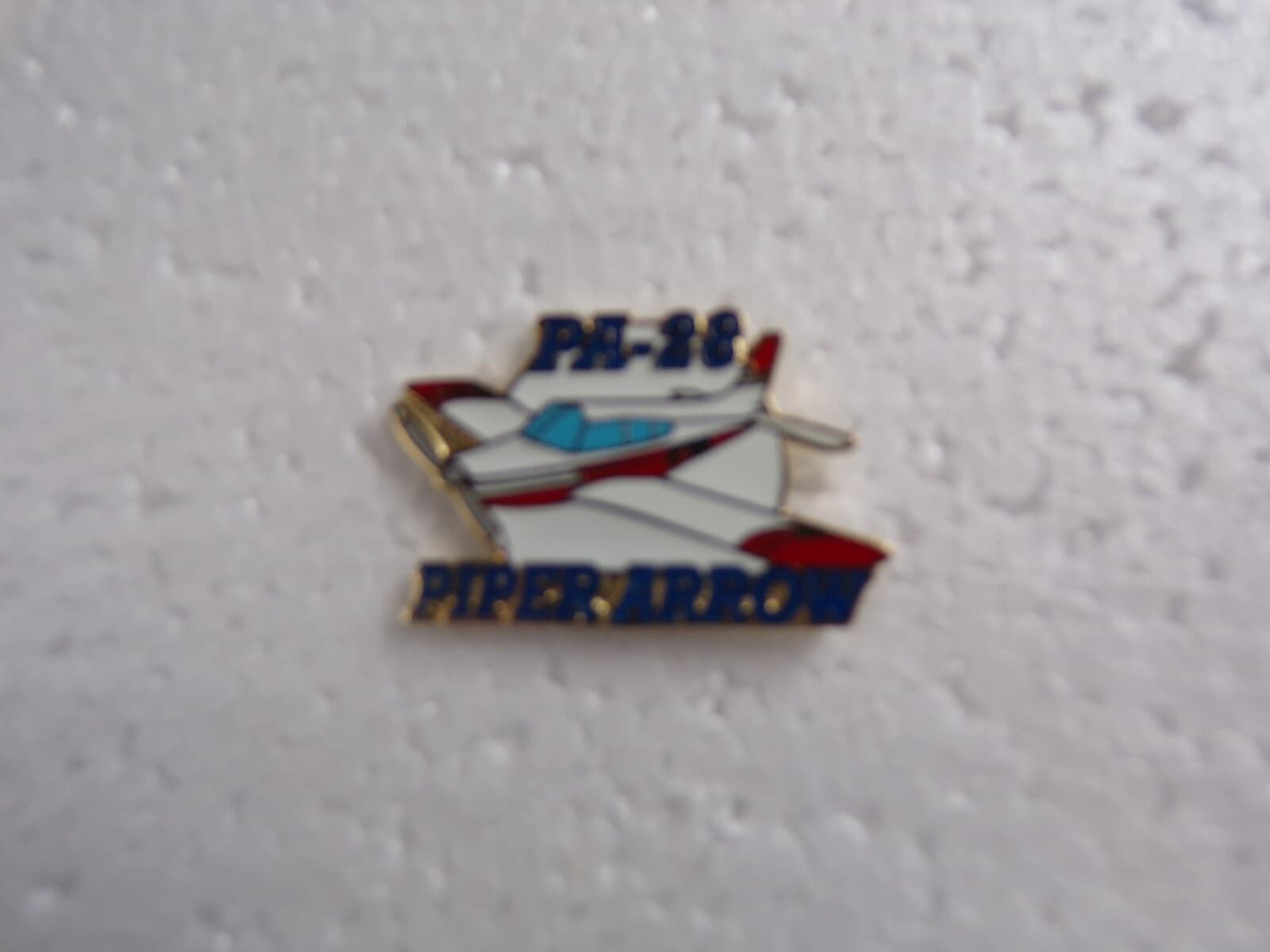 US AVIATION PA-28 PIPER ARROW AIRCRAFT  HAT PIN 1 AND 1/2 INCHES (EE P62999)