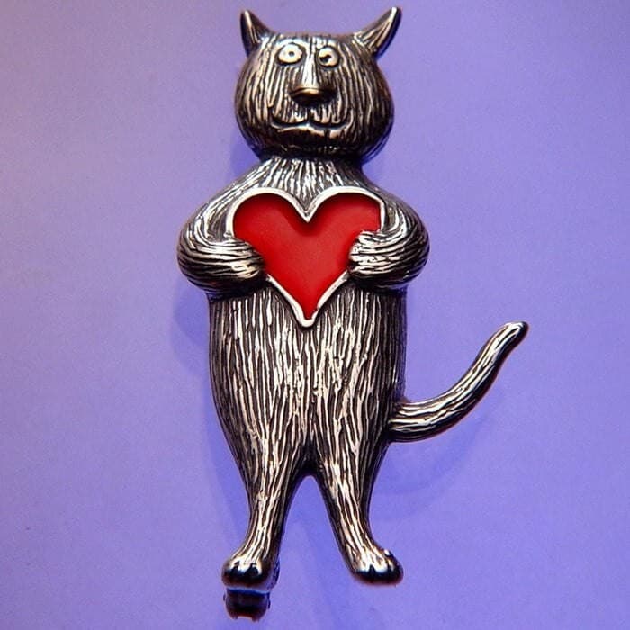 EDWARD GOREY SILVER JEWELRY - HEART CAT PIN / BROOCH - ENAMELED - VALENTINE 2