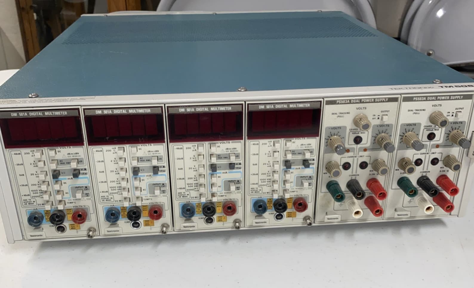 Tektronix TM506  Dual  Power  Supply