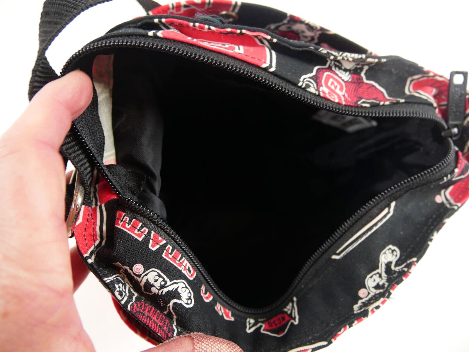 NC State Handbag ShoulderBag Excellent Condition Black Red White 4