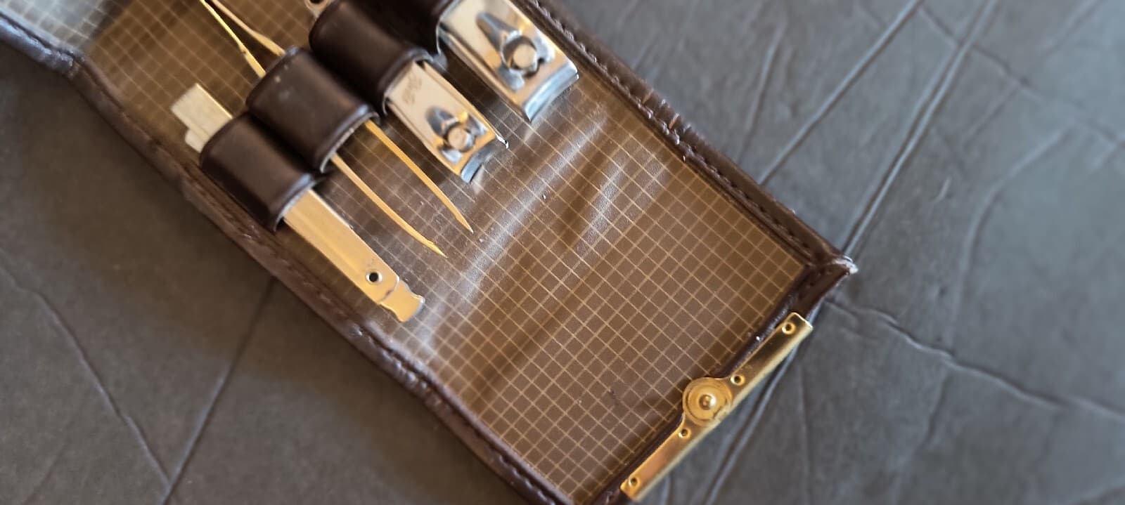 Vintage Mens Grooming Set In Brown Leather Case Mid Century Bates 5