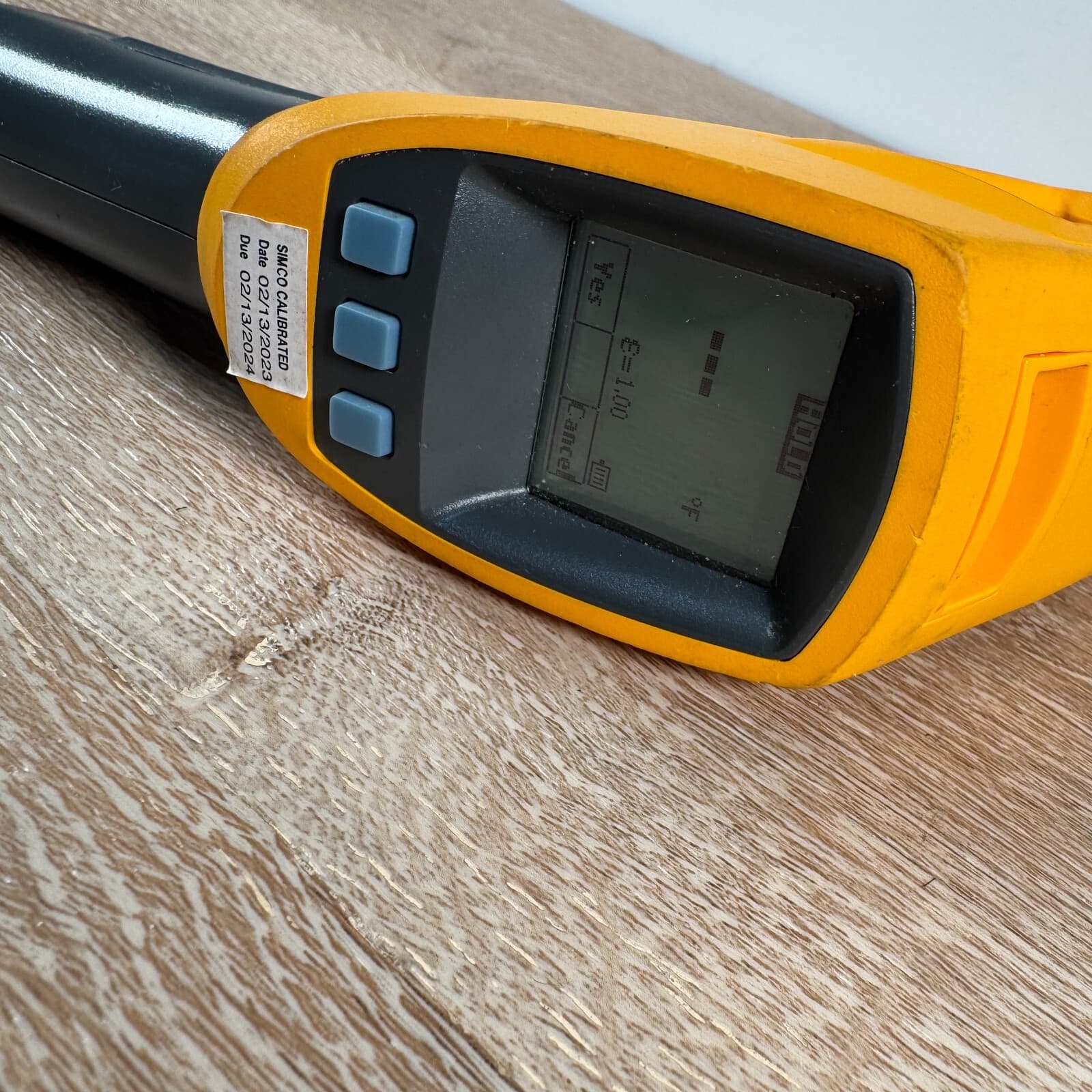 Fluke 566 IR Digital Display Infrared Thermometer Working  - READ 6
