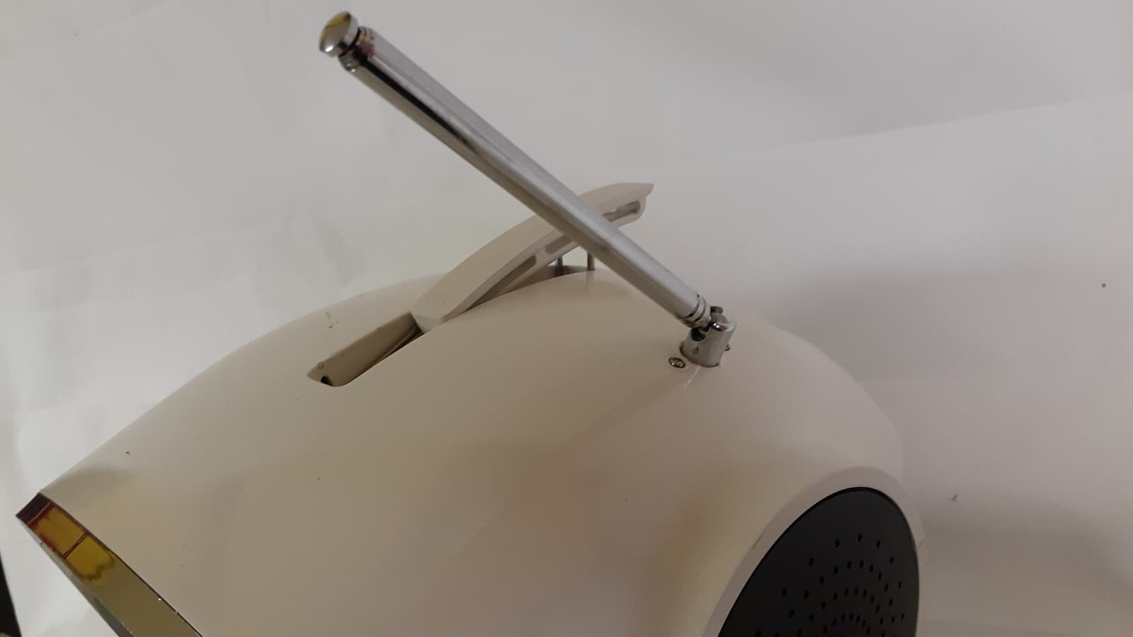 Wynford hall TCM-5500 HELMET SHAPE RADIO 8TRACKS PLAYER 6