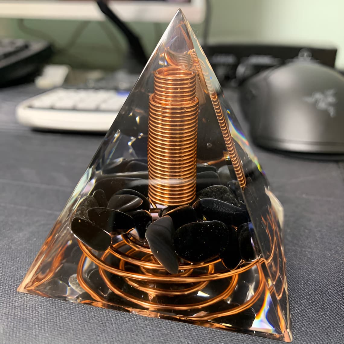 Spiral Copper Orgonite Pyramid Obsidian Orgone Healing Crystal Energy Meditation 2