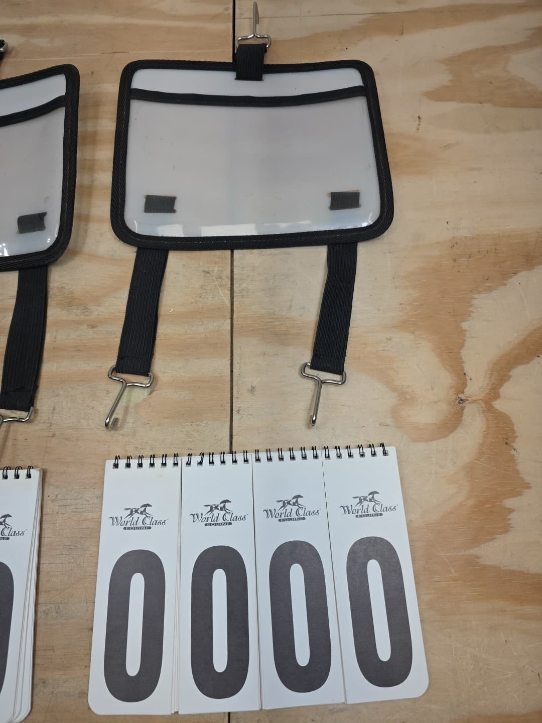 World Class Equine WINNING NUMBERS CASE w/ Numbers For horse saddle Show ~ 2 3