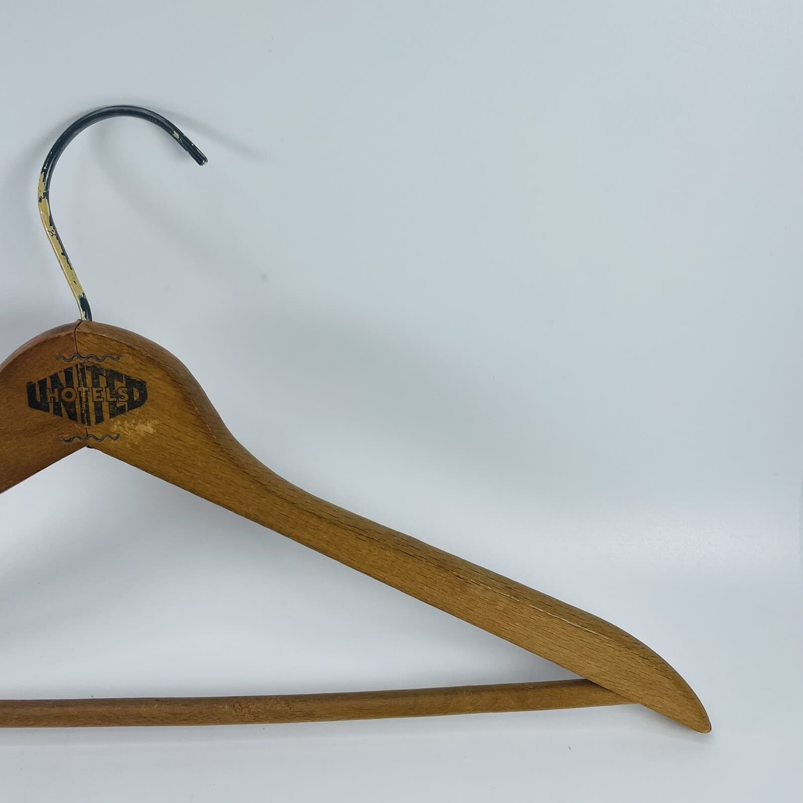 Vintage Wooden Advertising Clothes Hanger UNITED HOTELS New York Niagara Falls 3