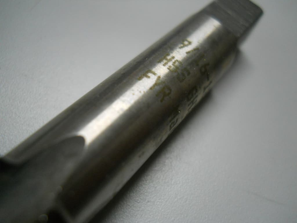 FYR Macedonia Standard Hand Taps 9/16-18 NF HSS Plug Qty. 12 #A15P58  2