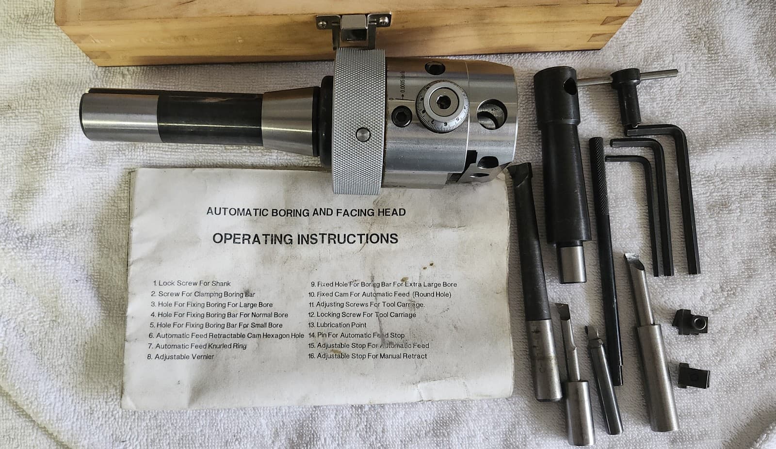 R8 AUTO FACING AND BORING HEAD WITH CASE & ATTACHMENTS