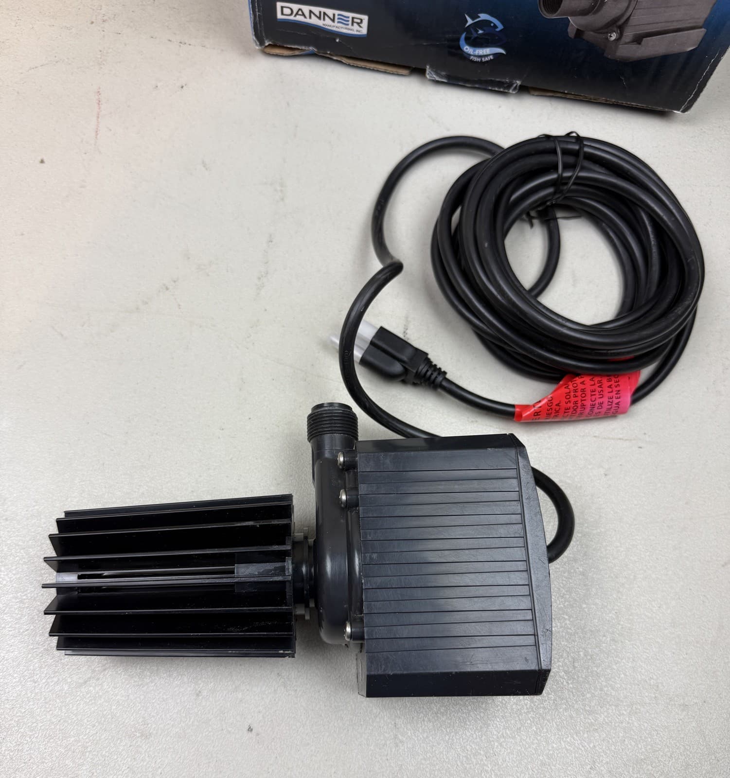 Pondmaster Model 9.5 950 gph Pond Mag Magnetic Drive Submersible Water Pump 3