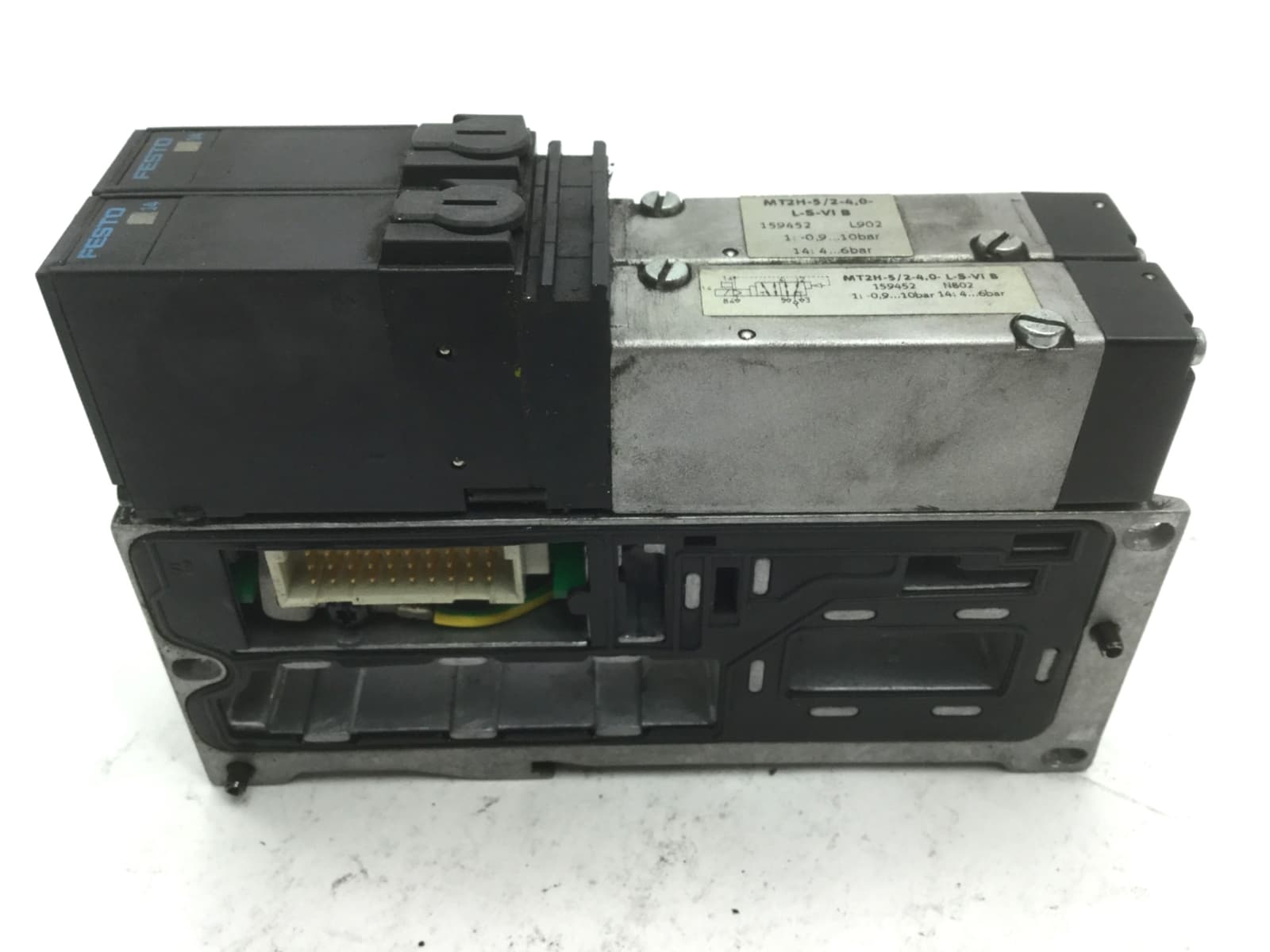 2x Festo MT2H-5/2-4.0-L-S-VI Solenoid Valves, On VIGM-03-4.0 Manifold Block 6