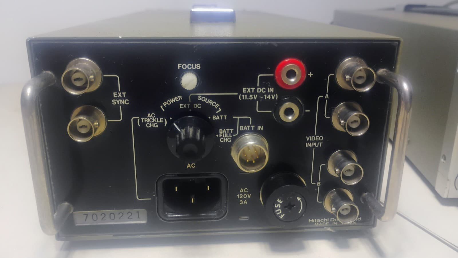 Very Clean Perfect Working Hitachi V-089 & V-099 Vectorscope & Waveform Monitor 4