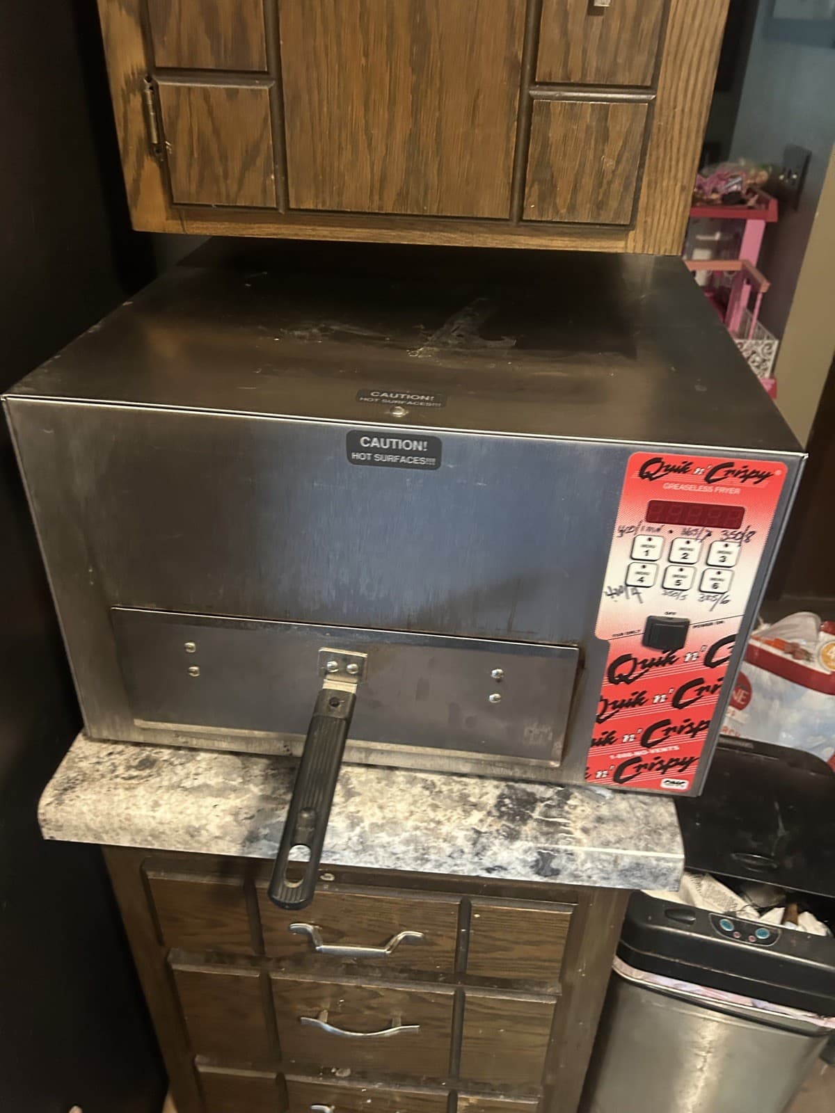 Quik n Crispy 600010 / 600025 GF II Countertop Greaseless Commercial Air Fryer 4