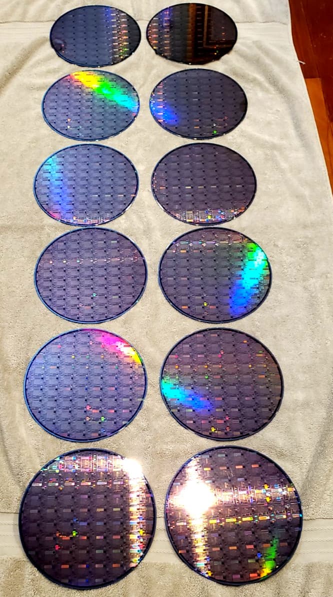 12 PC Lot IC Chip Semiconductor Silicon 200mm 8" Wafers All Same Lithography #GH 5