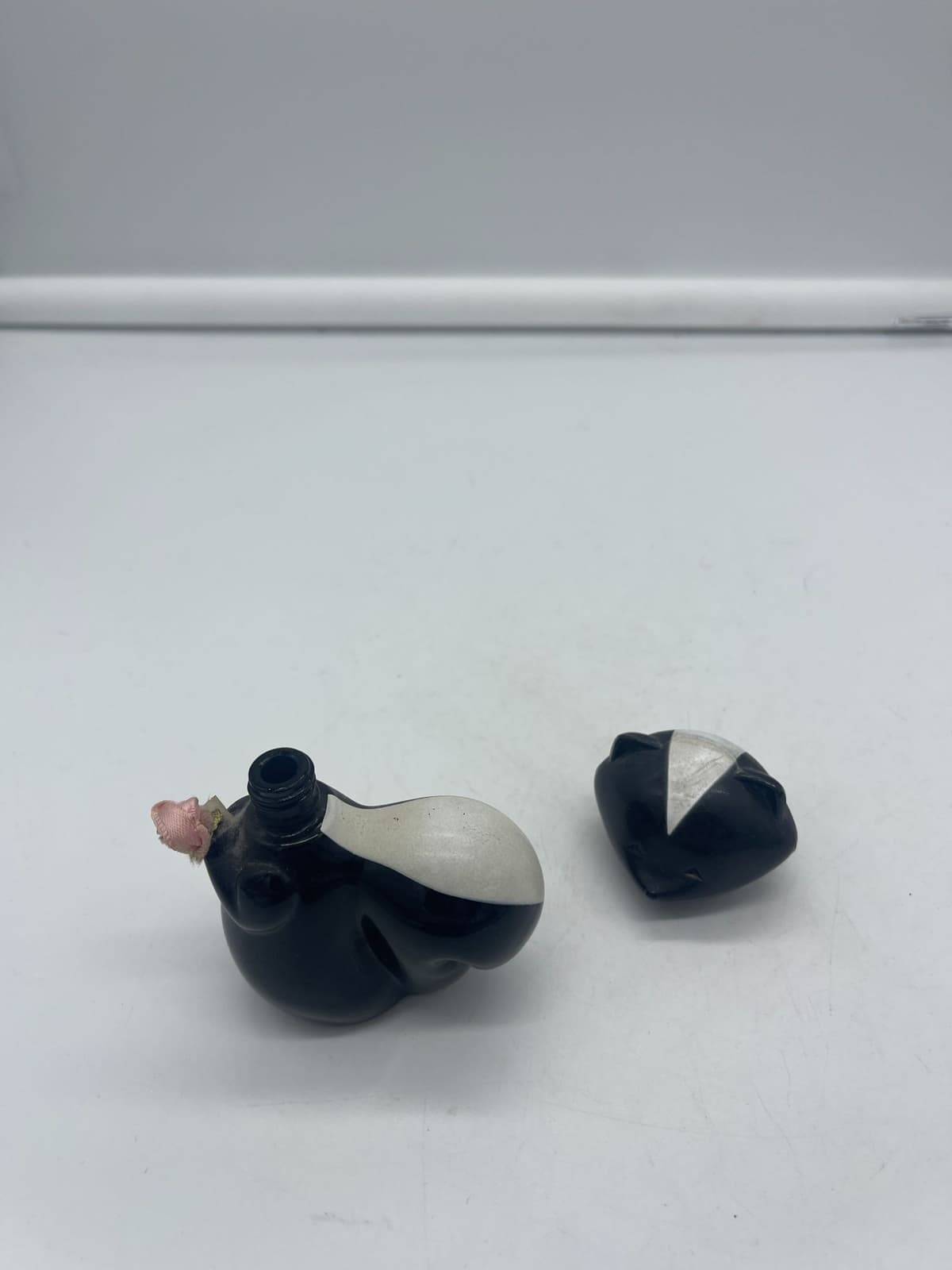 Vintage Avon Cute Skunk Perfume Bottle Figurine 5