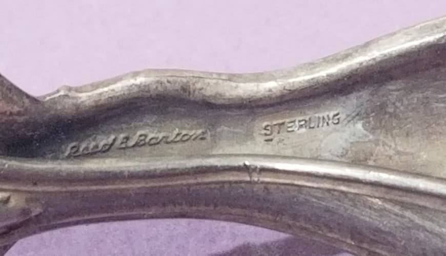 💥 REED & BARTON 1894 Sterling Cat Ribbon Nursery Curved Baby Spoon 30g 3.75" 💥 3