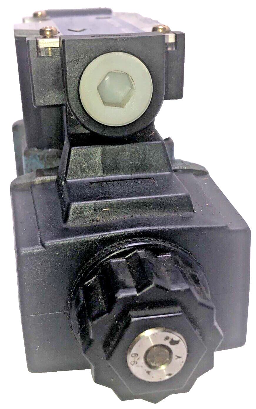 Yuken DSG-03-3C2-A100-50 Directional Valve, Double Solenoid, used (HH) 5