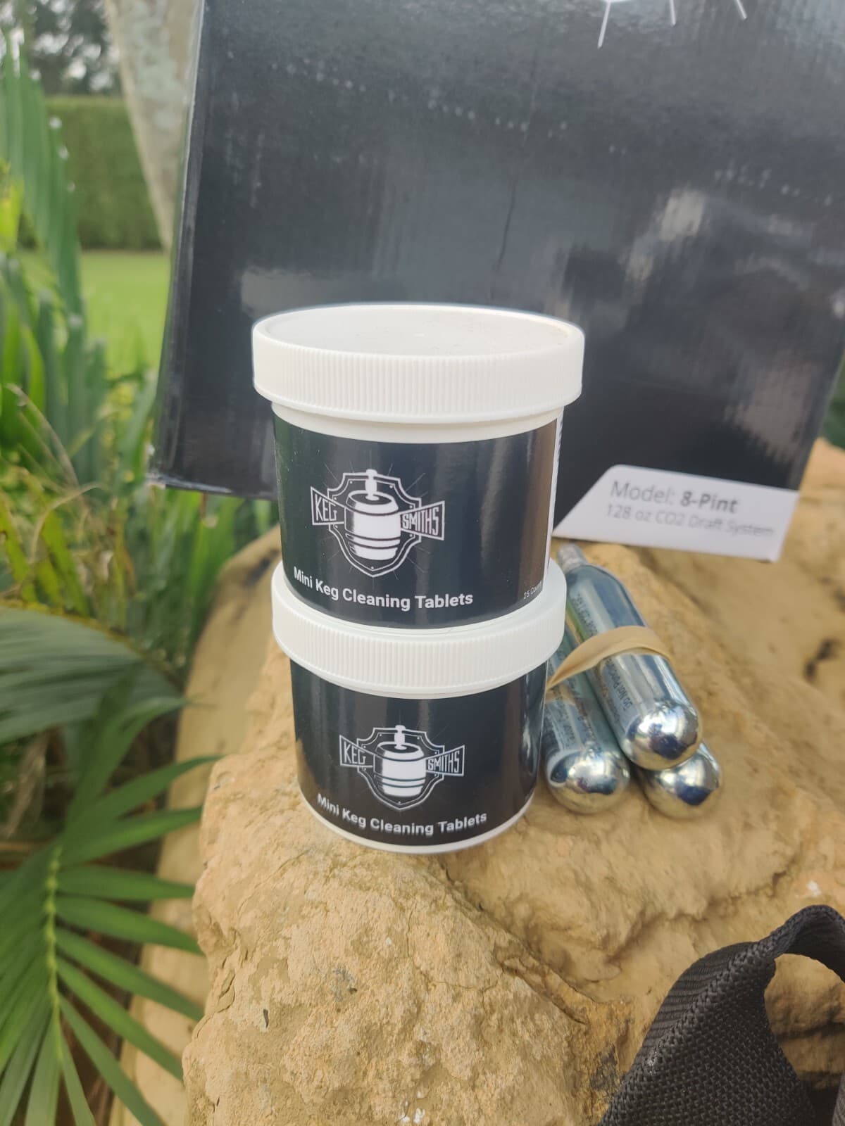 Keg Smiths 8-Pint 128 oz Premium Draft Keg System 02D 5