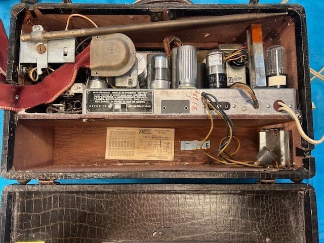 VINTAGE WORLD WAR 2 ZENITH OLD ANTIQUE ARMY BOMBER TRANSOCEANIC RADIO Model 7G60 3