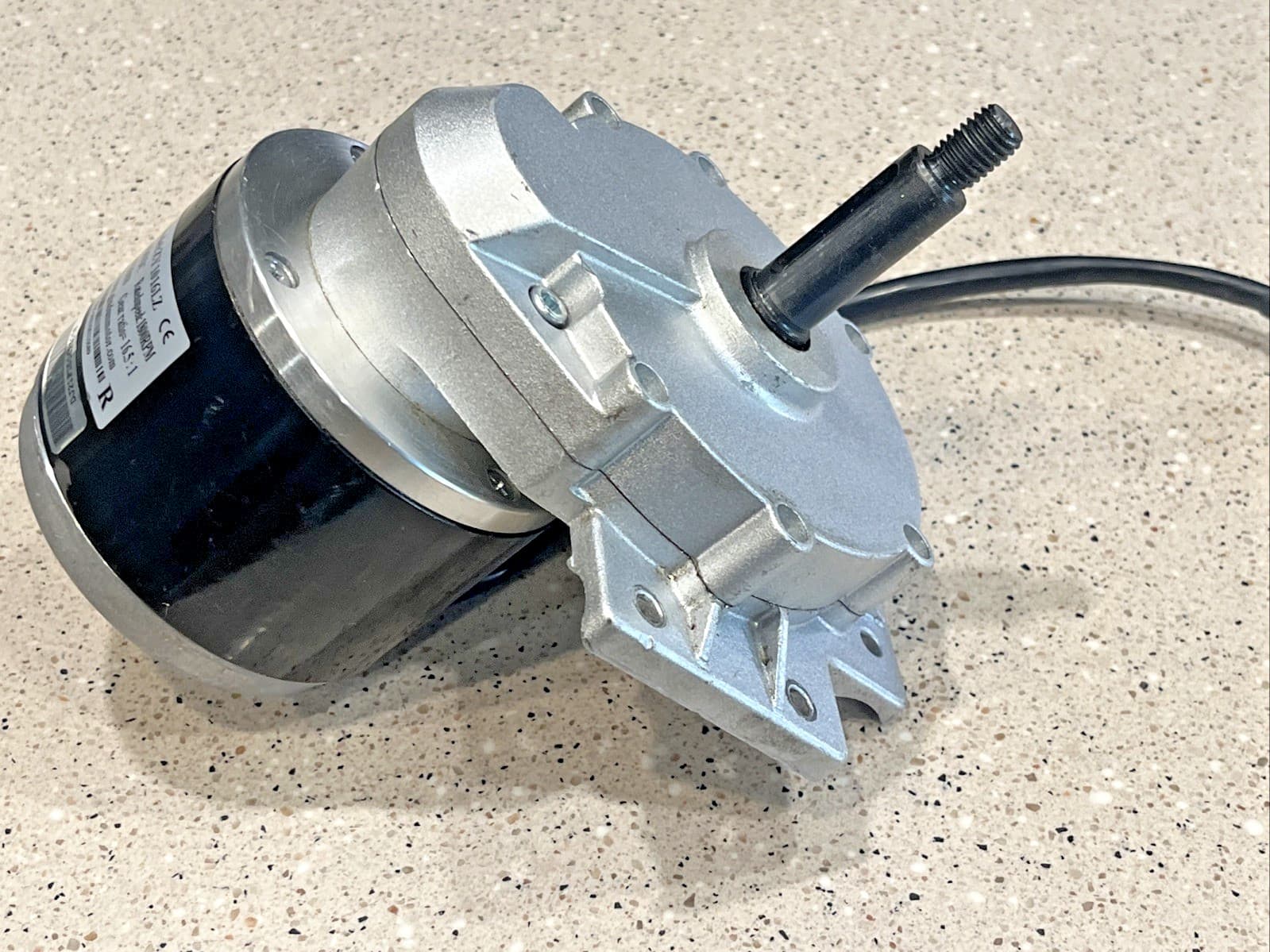 ZY1016LZ Right Side Foldable Wheelchair DC Drive Motor 24VDC 250W 1800RPM 16.5:1 3