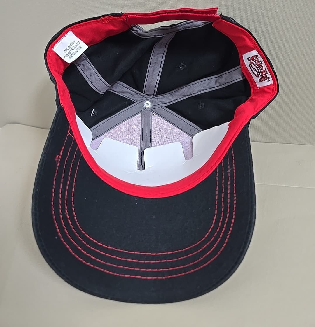 STRIKE KING  White Logo Fishing Cap Red & Black Trucker's Hat NWT 5