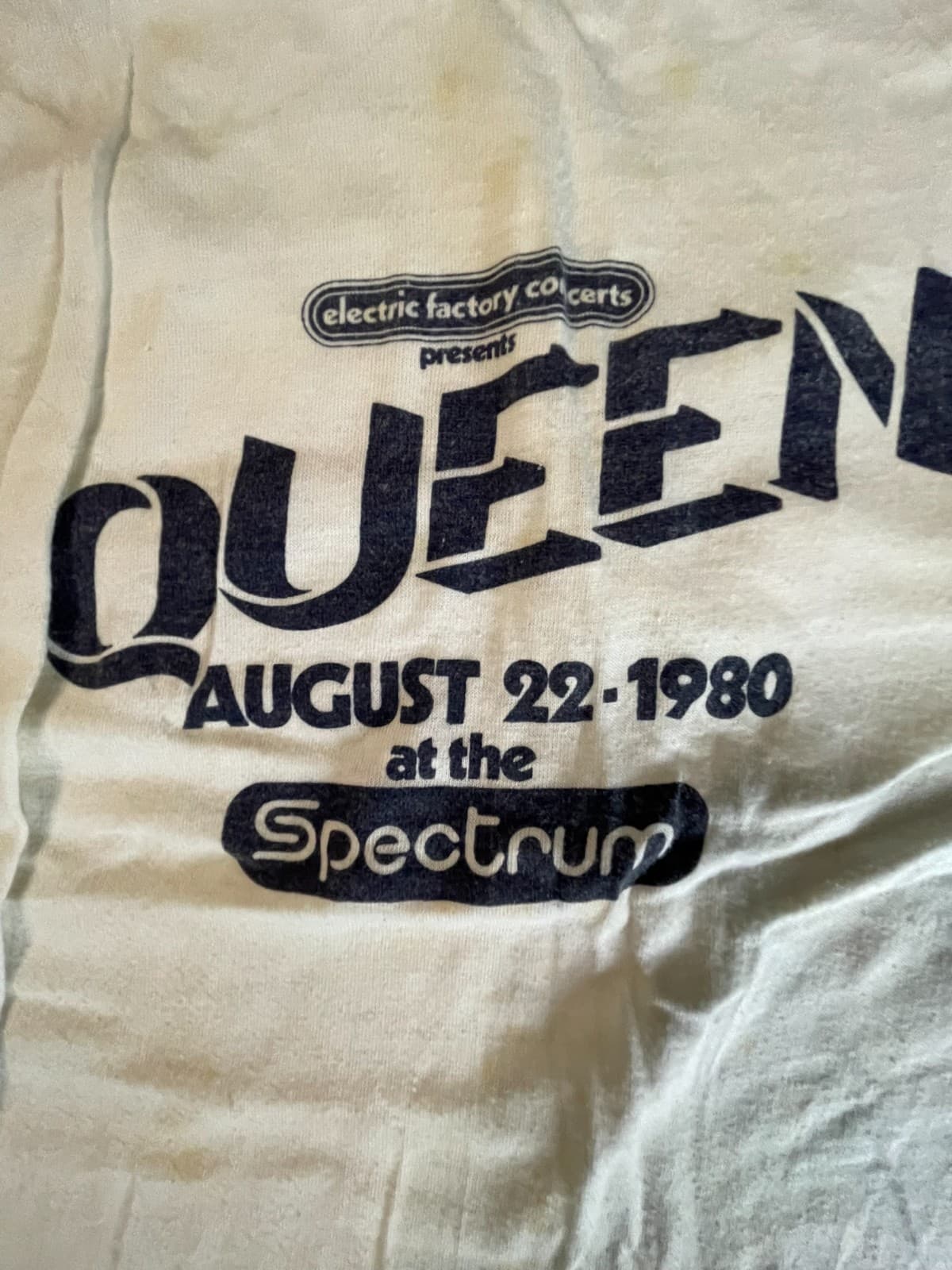 Vintage Original Queen 8/22/1980 The Game Tour L T-Shirt, Philadelphia Spectrum 2
