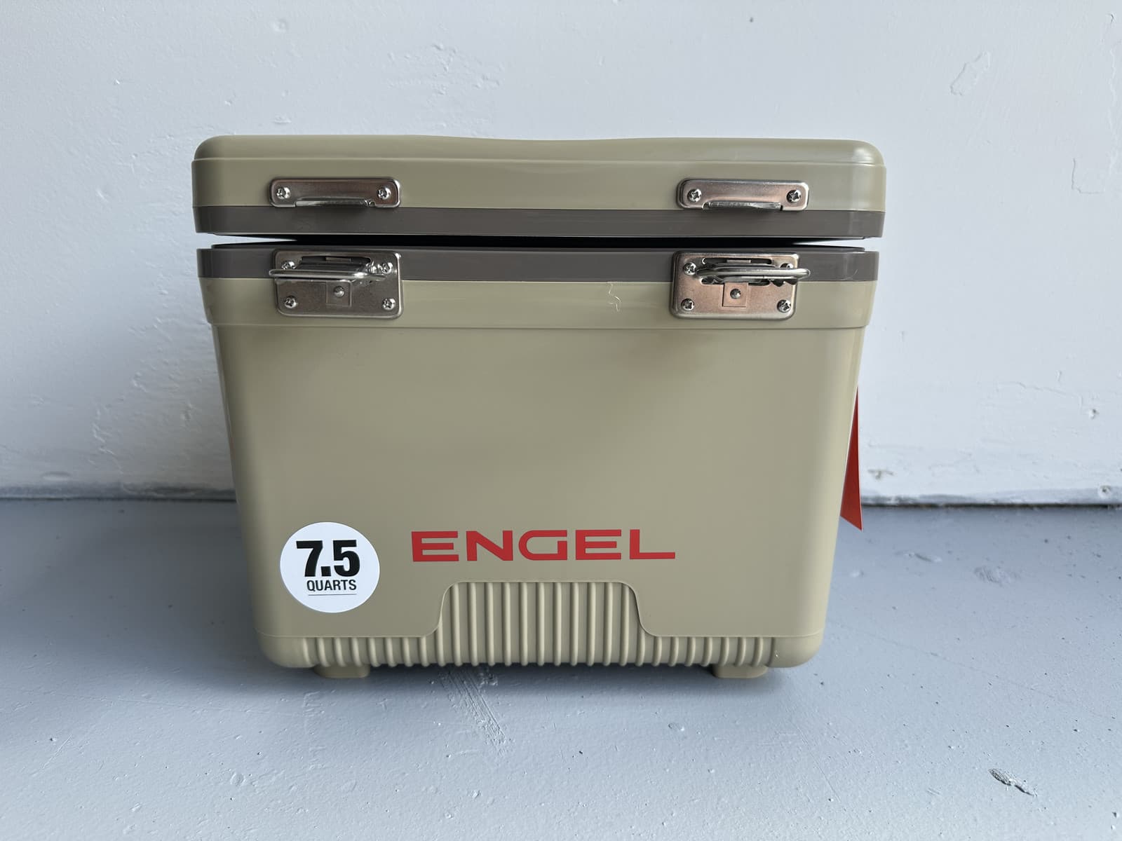 Engel UC7 7.5qt Drybox Cooler and Small Hard Shell Lunchbox (Color: Tan) 2