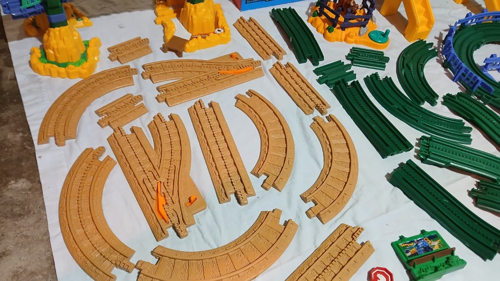 Huge Geo Trax And Geo Air Lot Central Station Barn Bridge Expansions 3