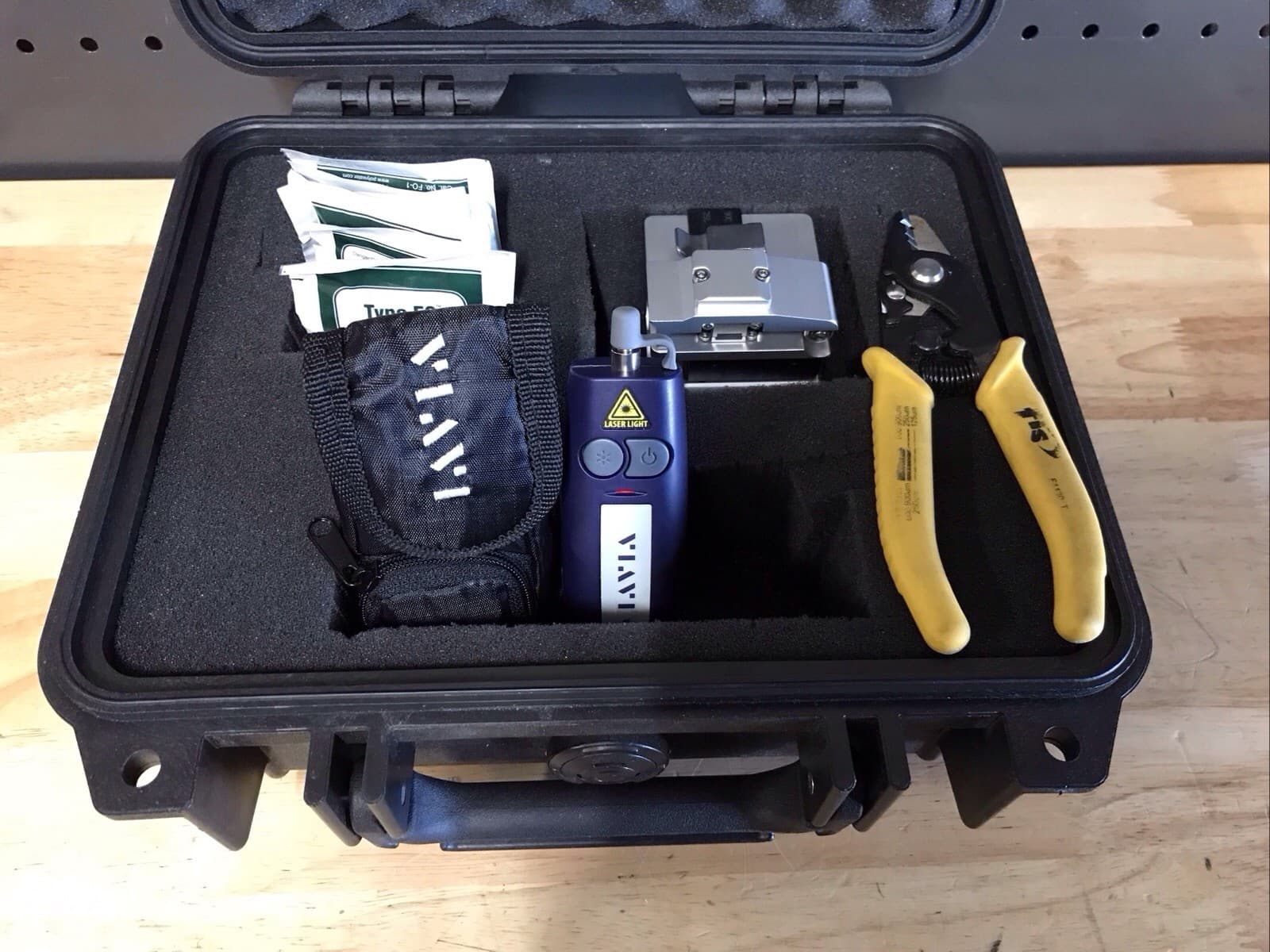 PRECISIÓN FIBER OPTIC CUTTER AND VIAVI FFL-050 Visual Fault Locator  2